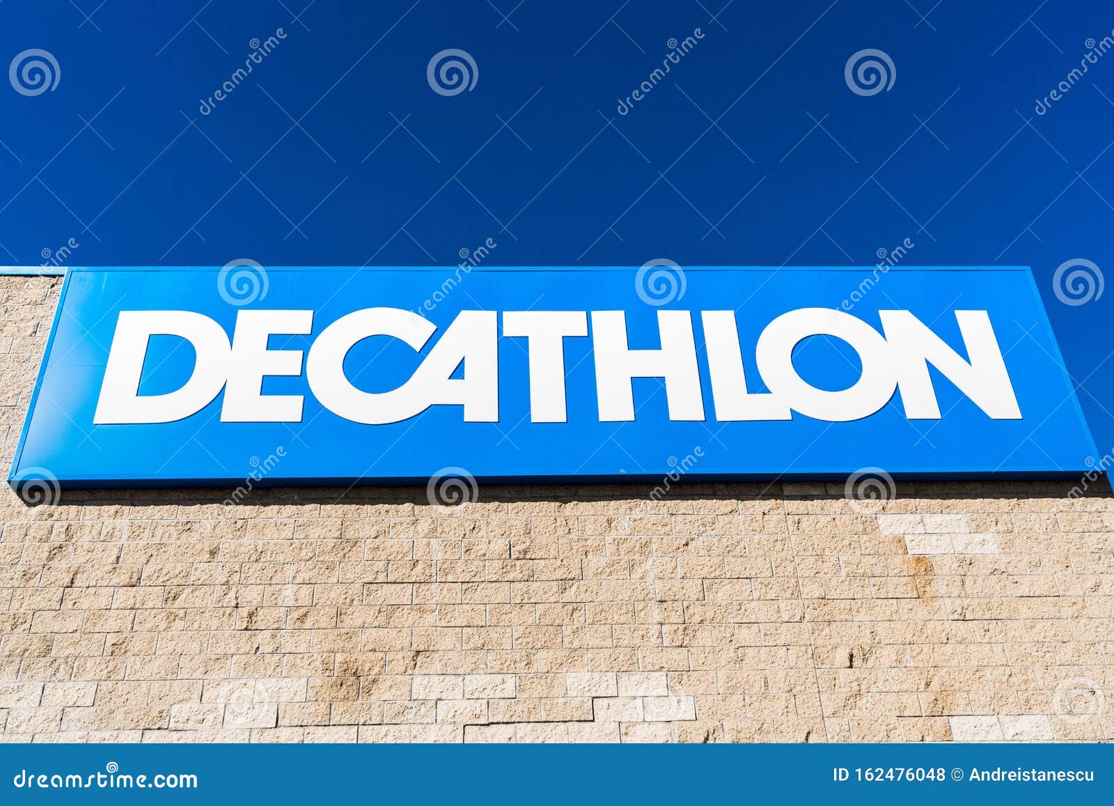 DECATHLON - CLOSED - 142 Photos & 94 Reviews - 3938 Horton St, Emeryville,  California - Sporting Goods - Phone Number - Yelp