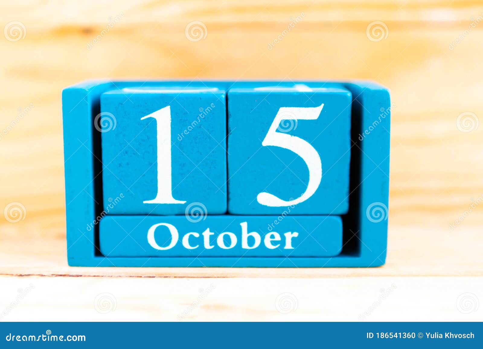 October 15th. Blue Cube Calendar With Month And Date Stock Photo