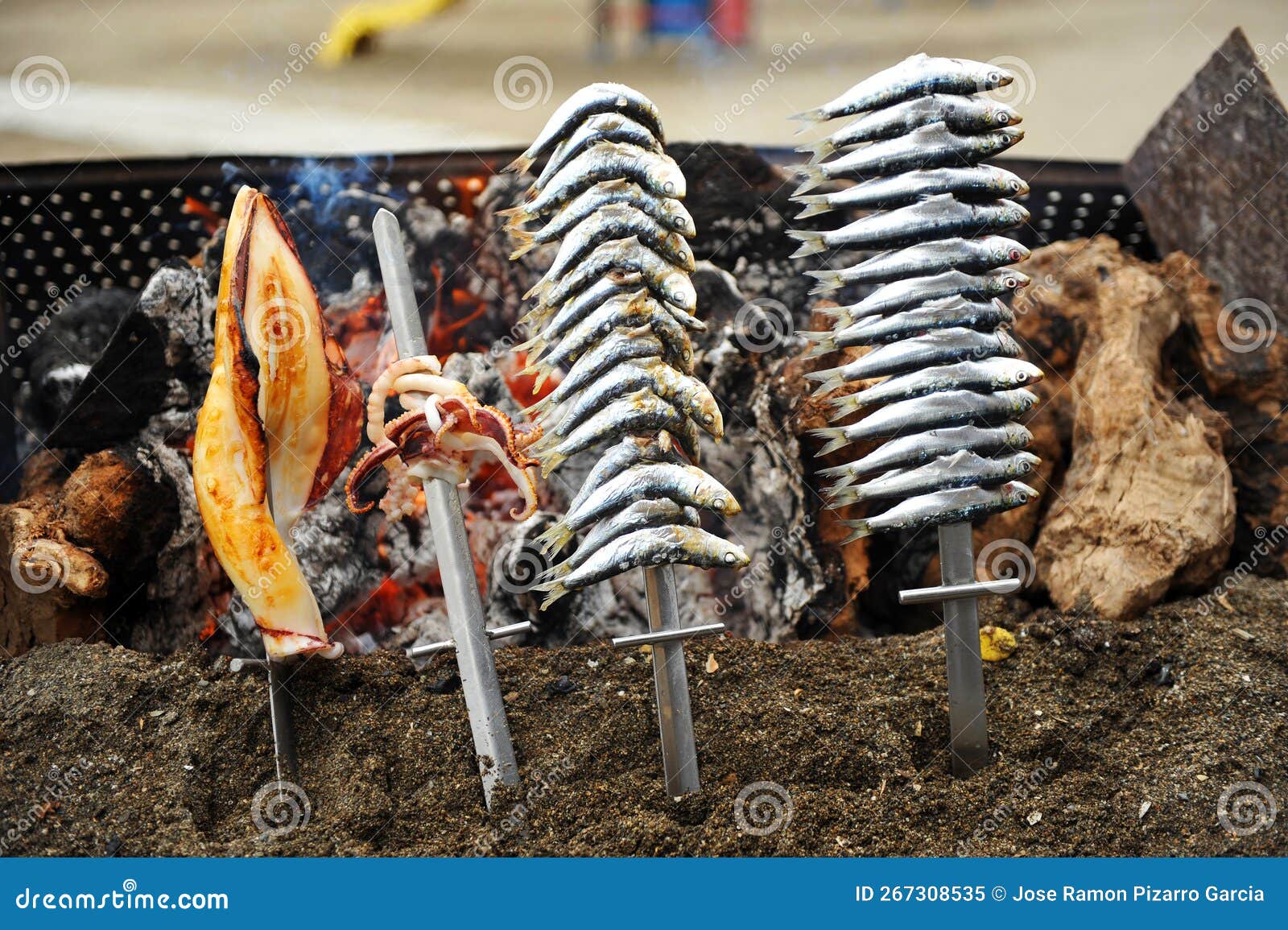 Espetos hi-res stock photography and images - Alamy