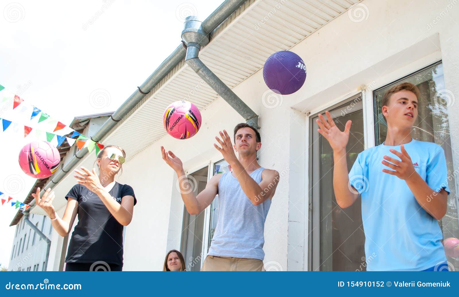 circle ball game