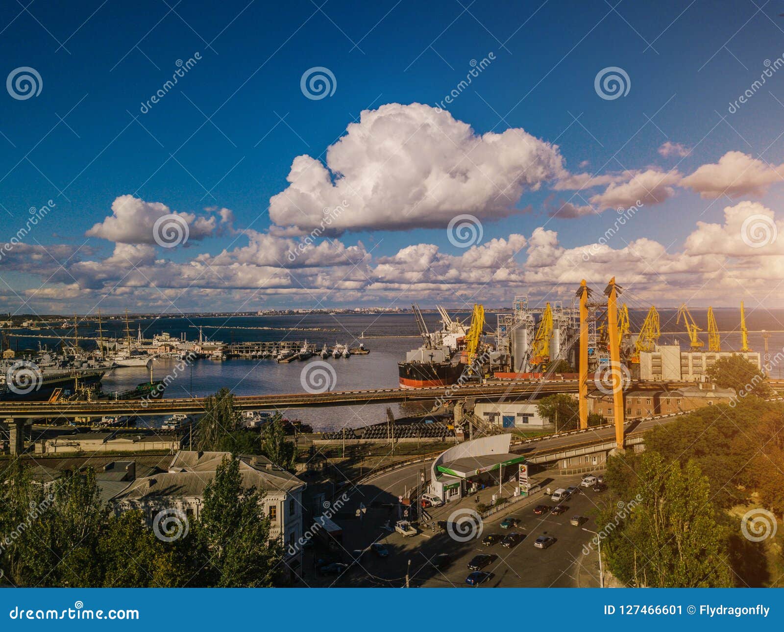 Dictatuur Schandalig Verspreiding Odessa Ukraine-zeehaven Het Werken Oost-Europa Luchthommelfoto Redactionele  Foto - Image of zaken, vervoerder: 127466601
