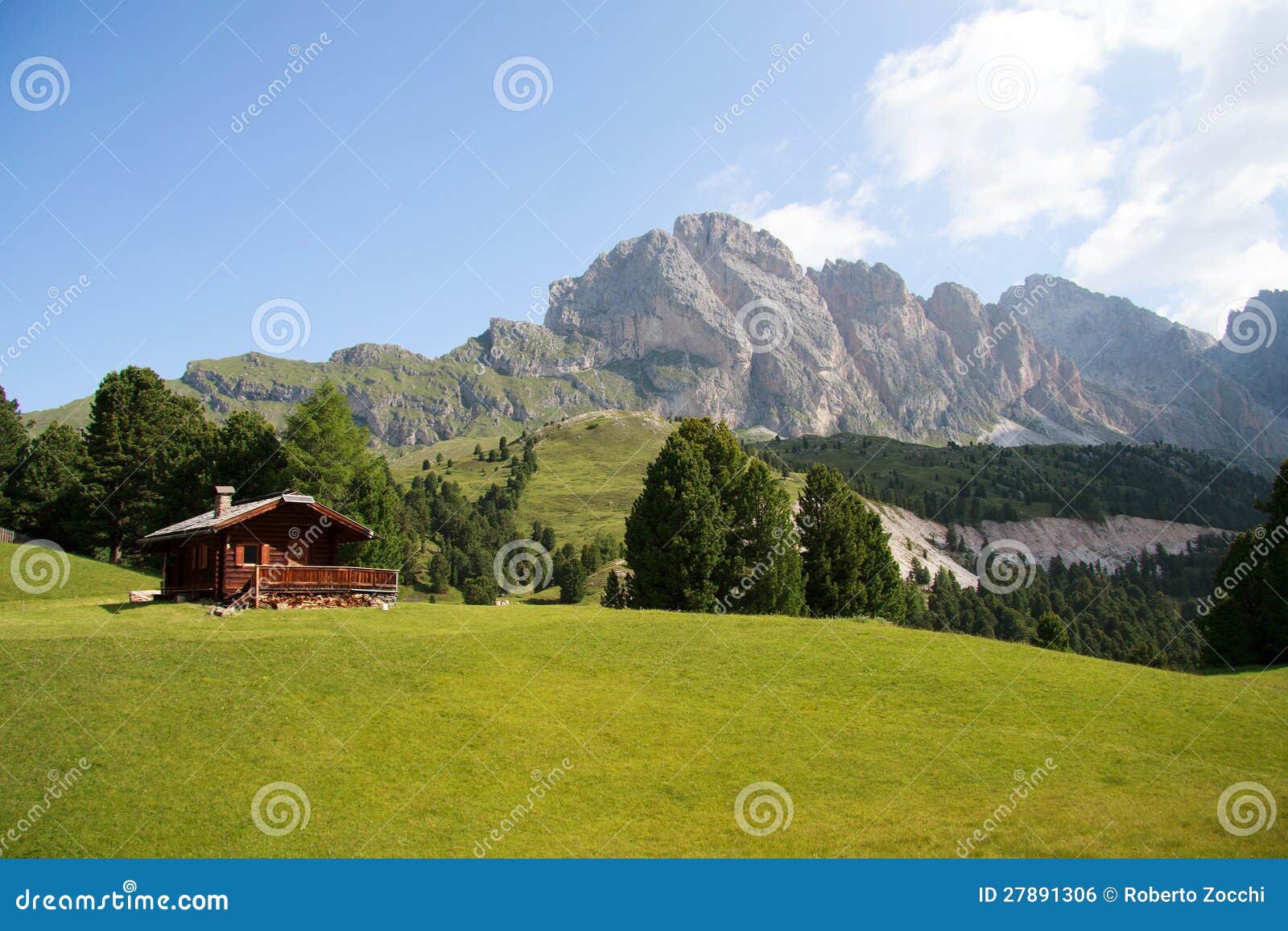 Chalet In Val Gardena In Italian Dolomites RoyaltyFree Stock