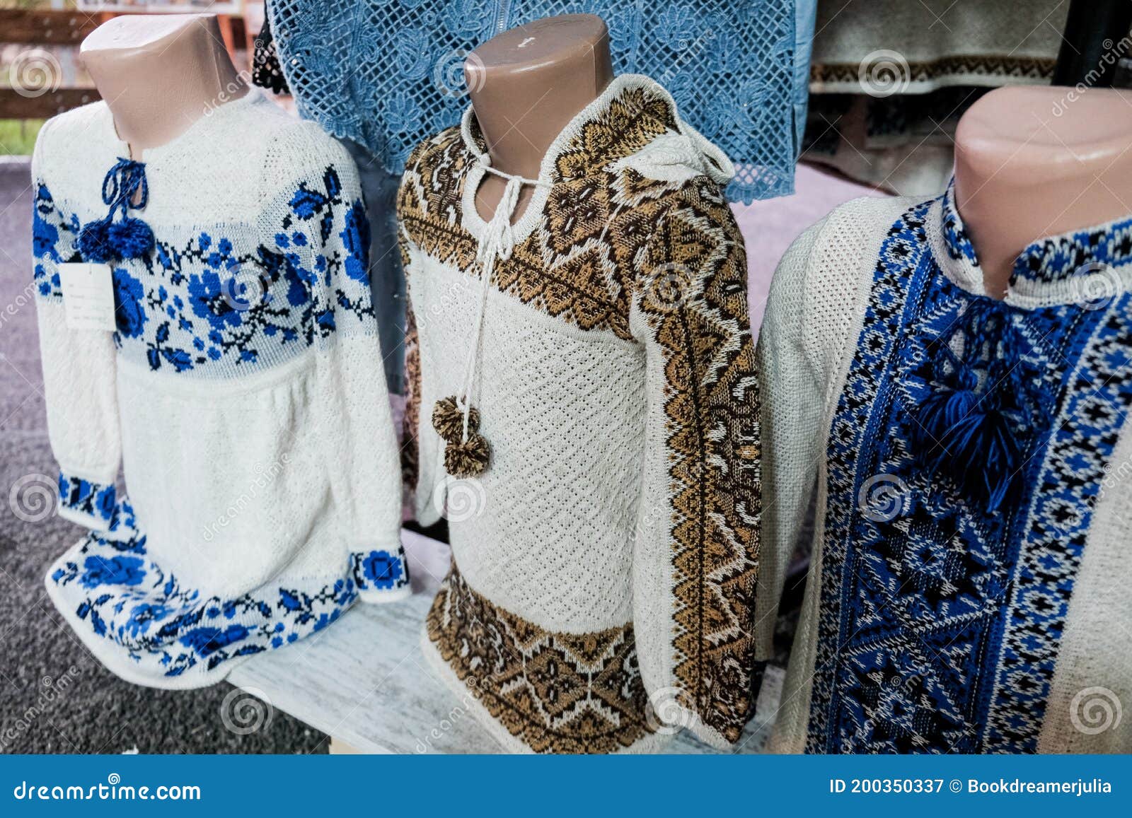 Geborduurde blouse Cadeau dochter Kleding Meisjeskleding Tops & T-shirts Traditionele Oekraïense Blouse Oekraïens Oekraïense vyshyvanka Oekraïense Vyshyvanka voor meisjes 