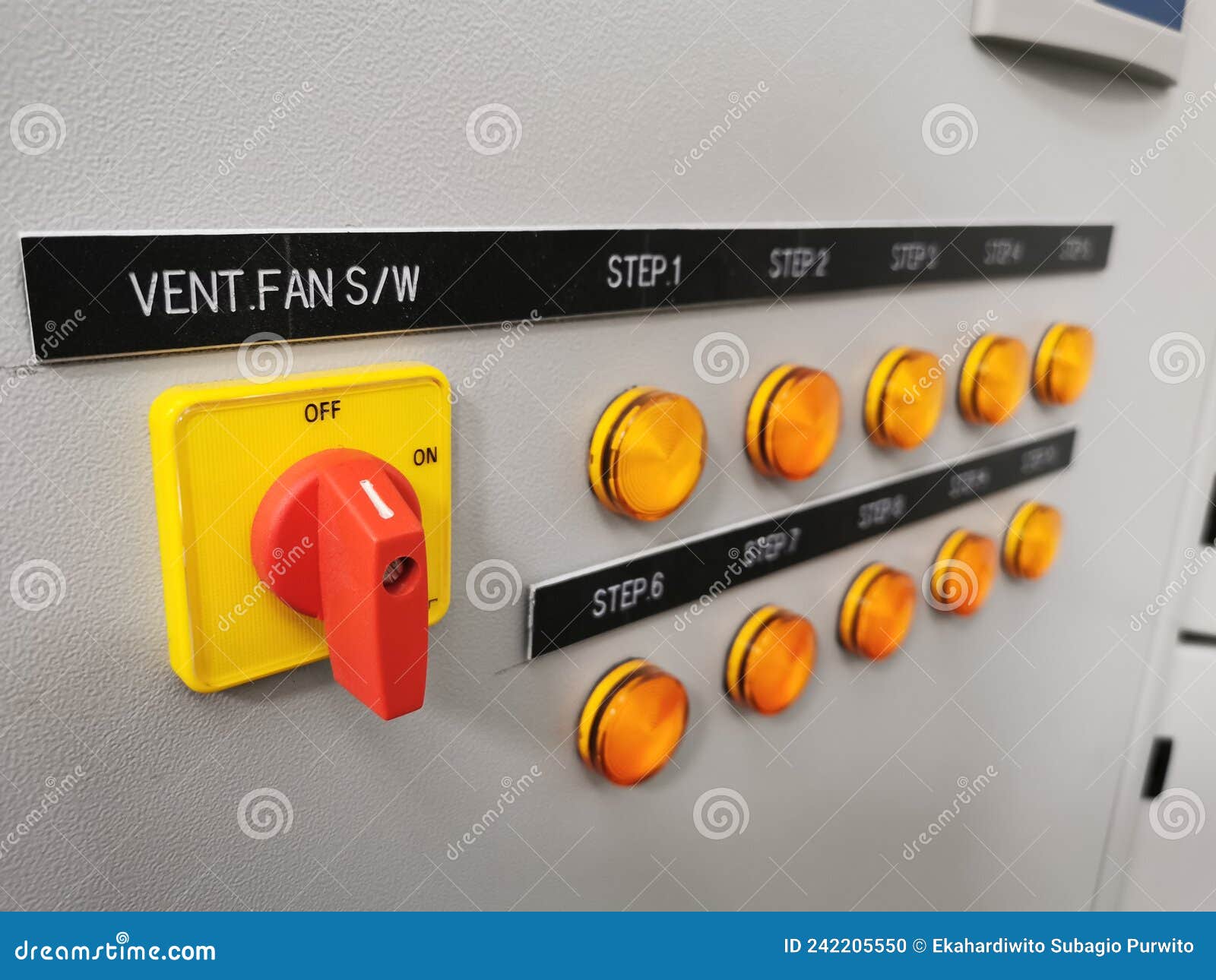 On Off Selector Switch Ventilation Fan with Row of Led Pilot Lights on
