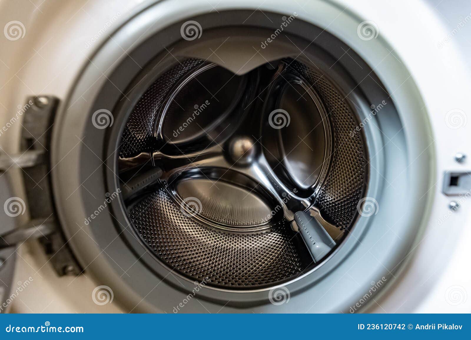 Offene Trommel Der Waschmaschine. Stockfoto Bild von messer, kohl 236120742