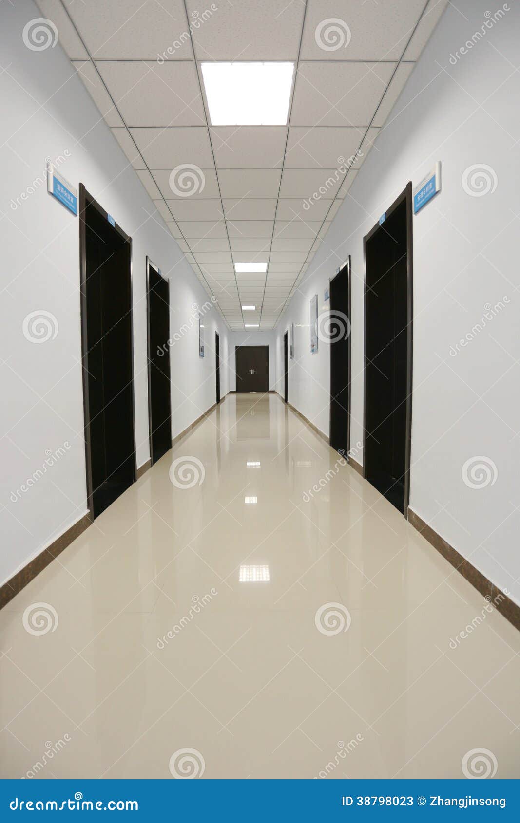 office hallway interior building 38798023