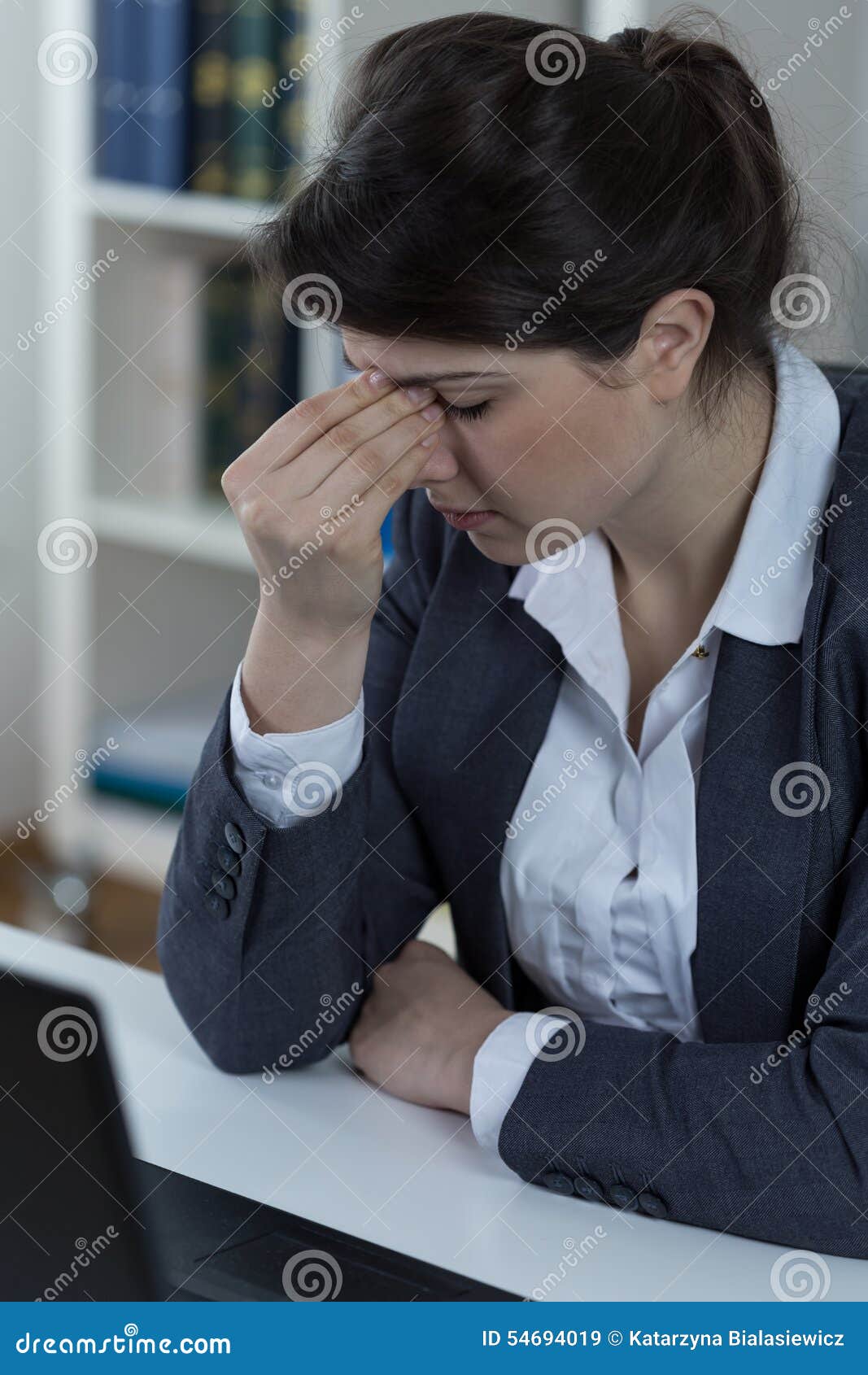 office worker with sinusitis
