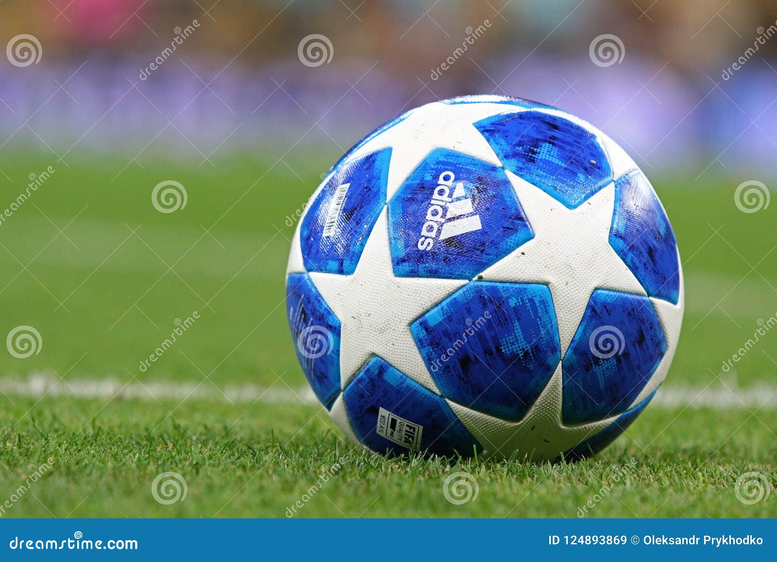 ADIDAS UEFA CHAMPIONS LEAGUE OFFICIAL MATCH BALL 2018-19