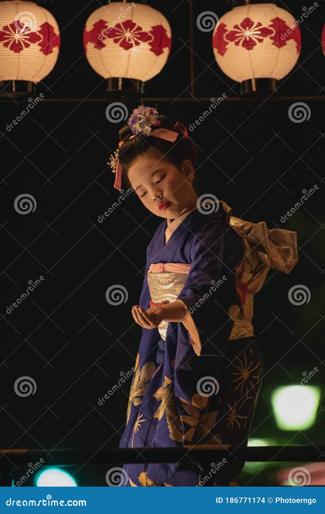 Girl is Dancing for God at a Traditional Festival in Ogaki,Gifu,Japan ...