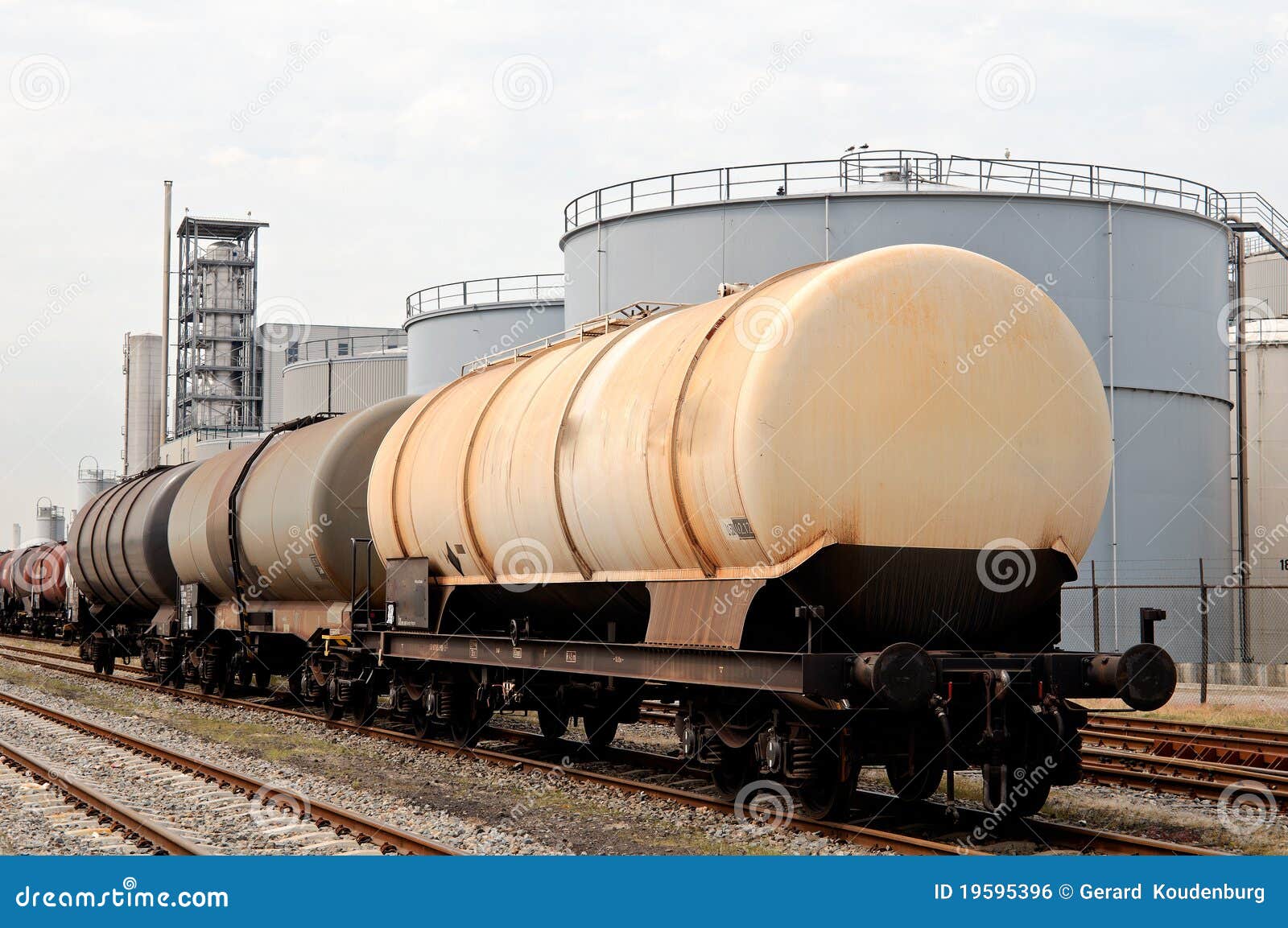 oil depot and liquid train car