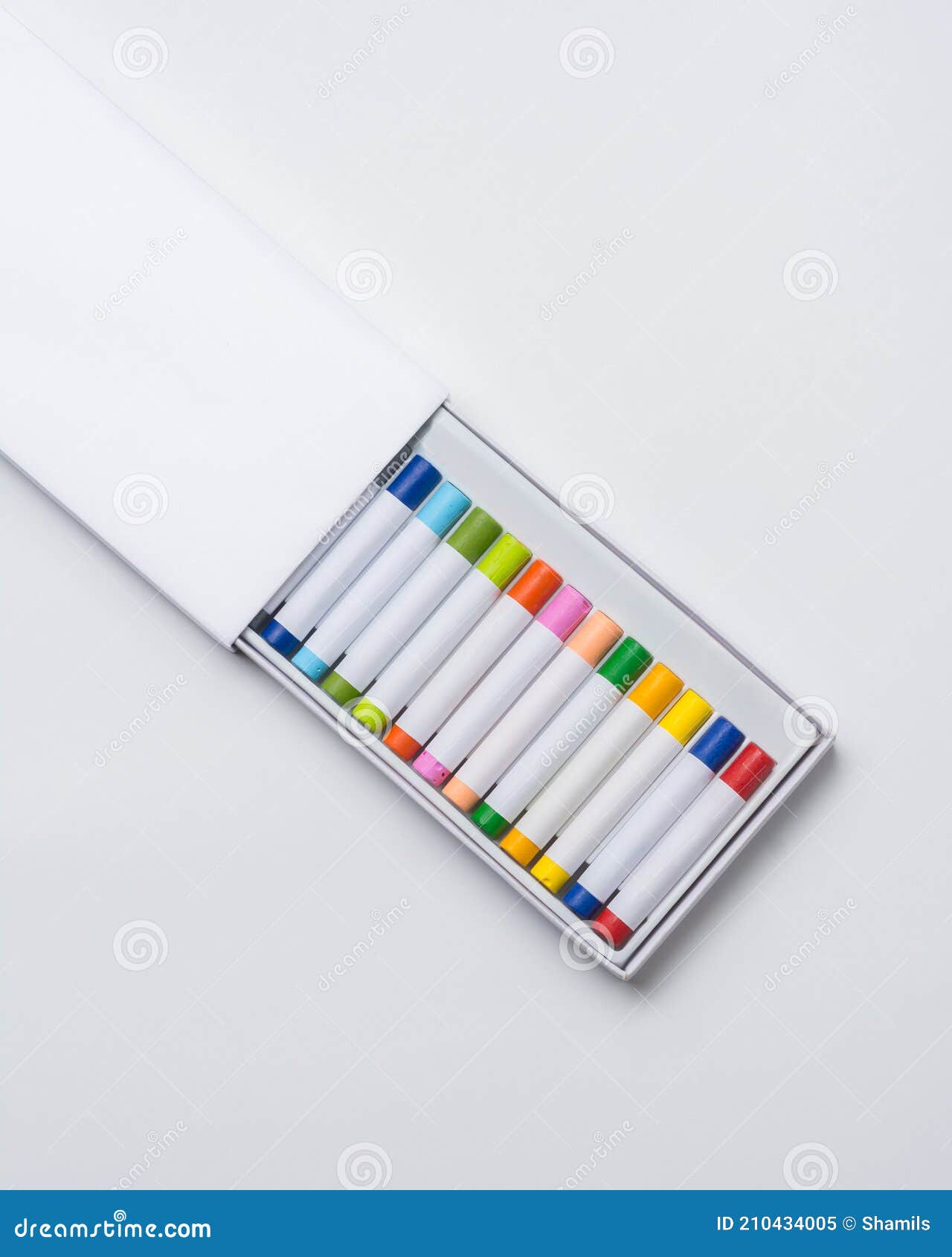 Oil pastel crayons on white hi-res stock photography and images - Alamy