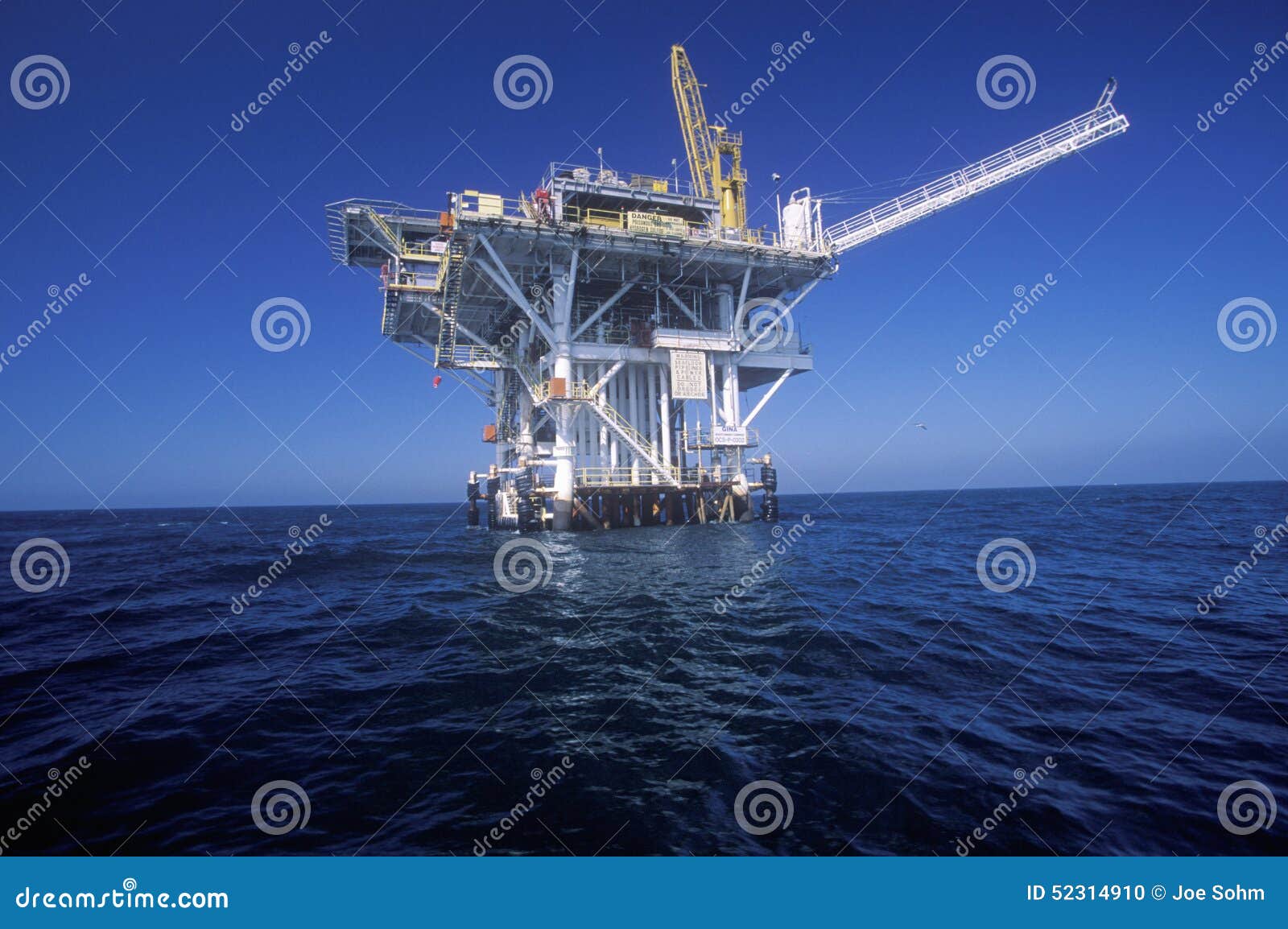 Oil Platform between Ventura and Channel Islands, CA Editorial Image Image of color, america