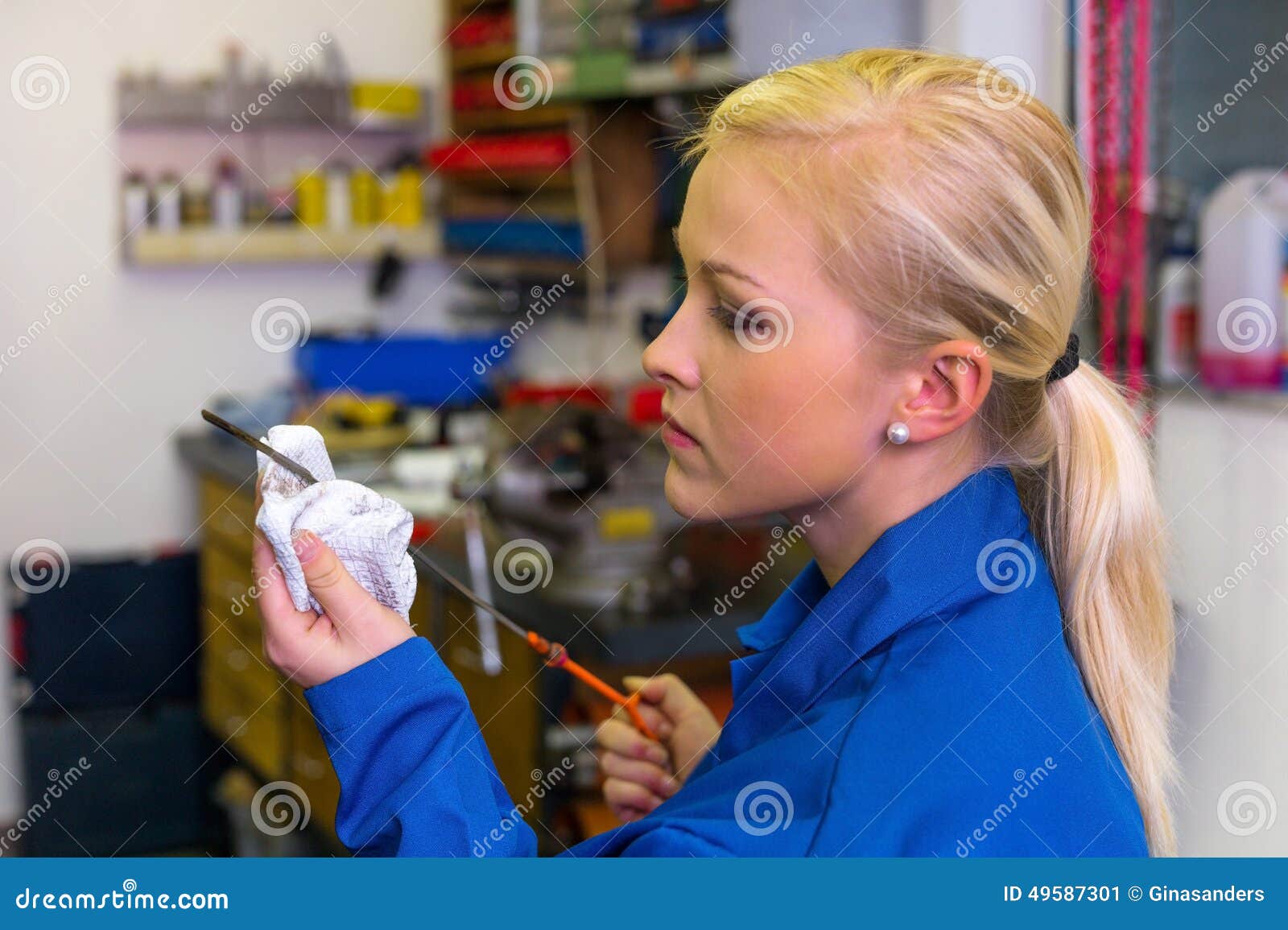 Oil Pressure is Measured in the Car Stock Image Image of engine, teaching 49587301