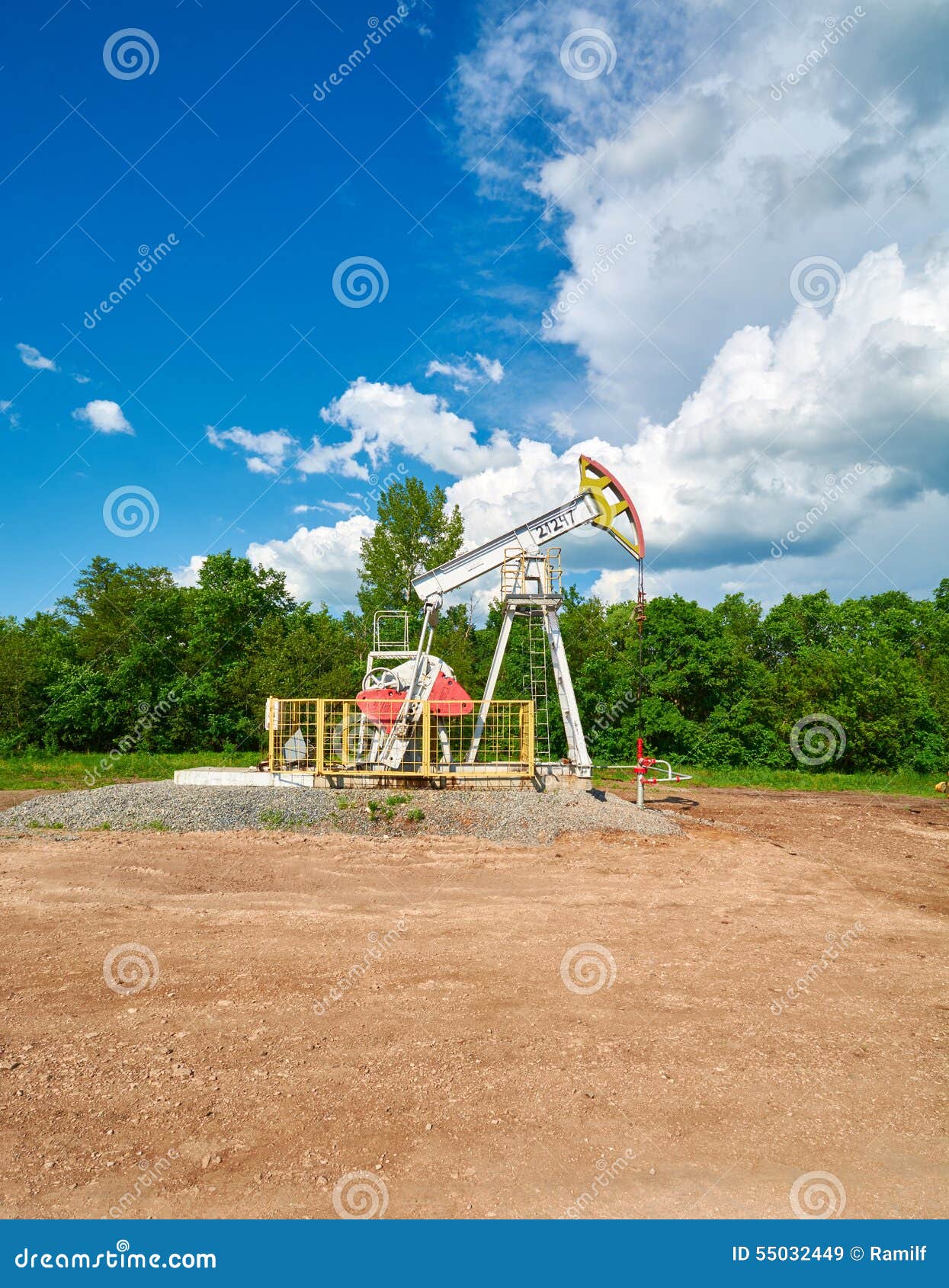 Oil pumping station editorial stock image. Image of nature 55032449