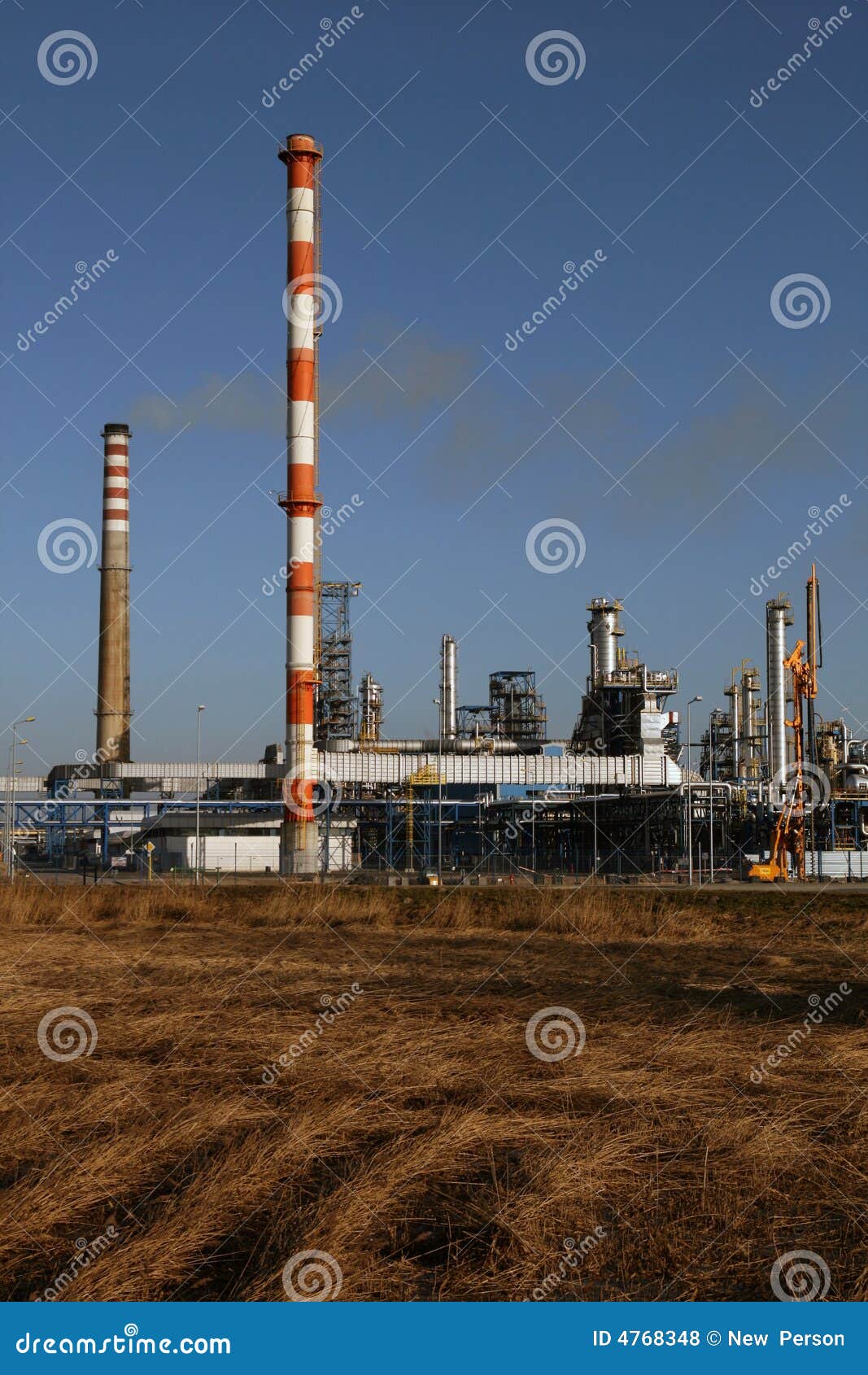 Oil Refinery Picture. Image 4768348