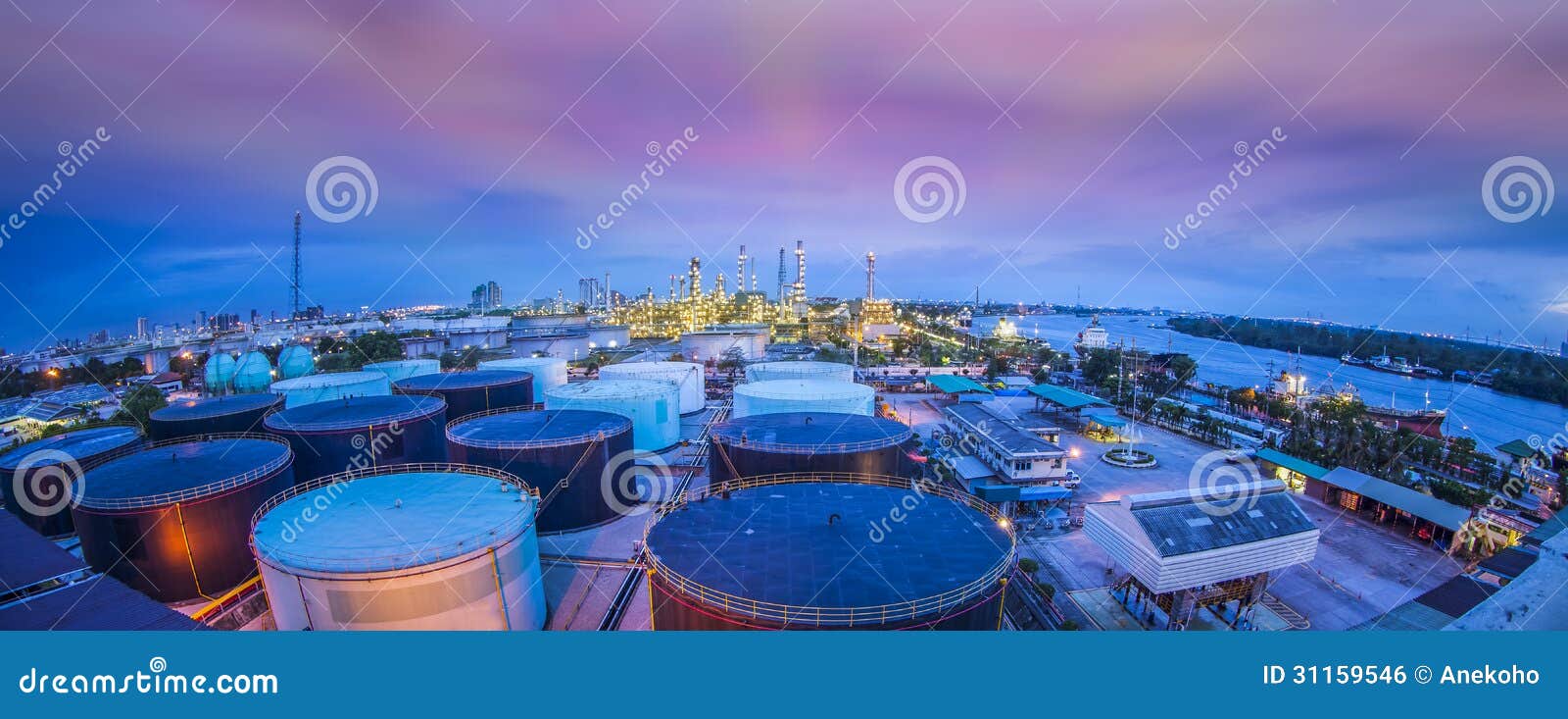 oil refinery industry with oil storage tank
