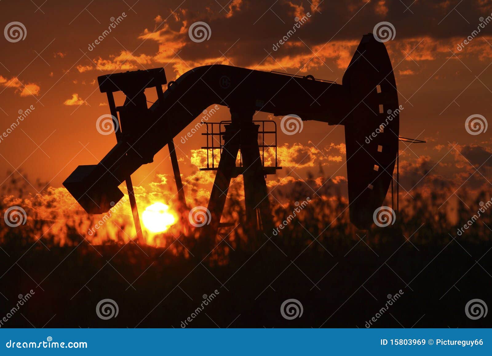 Oil rig pump jack stock image. Image of canada, saskatchewan 15803969