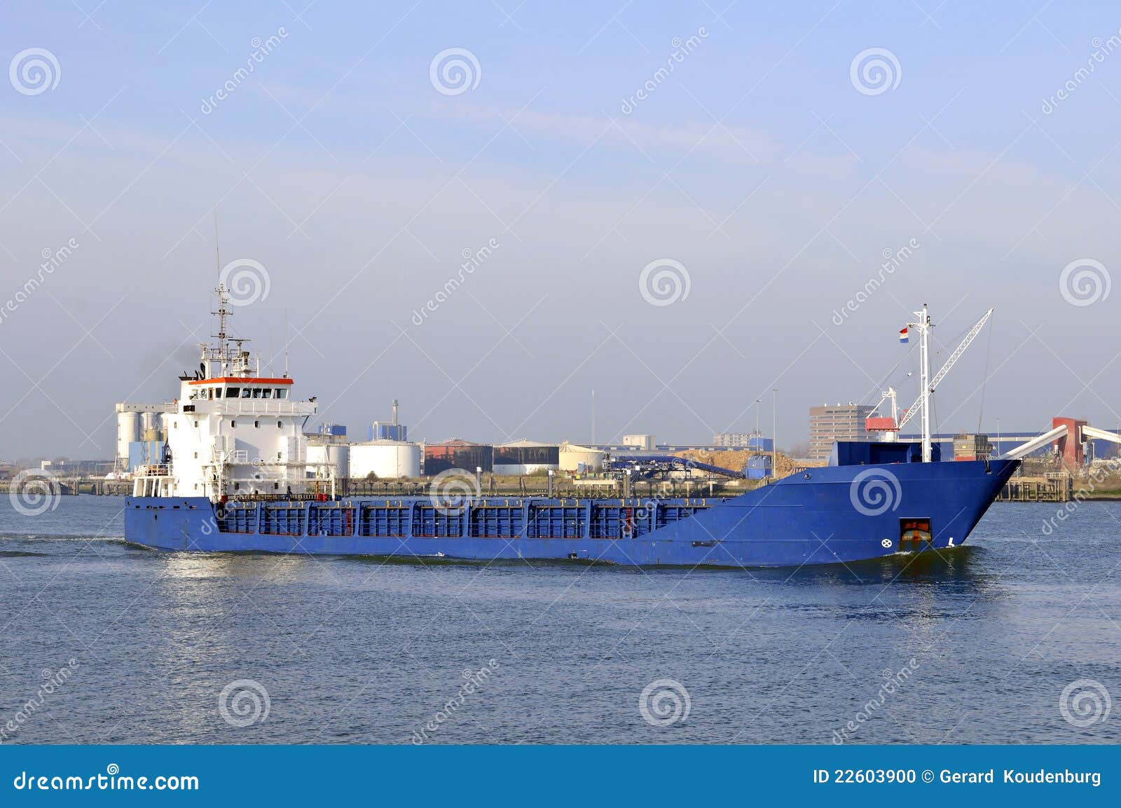 Oil tanker in the harbor stock photo. Image of gallon 22603900