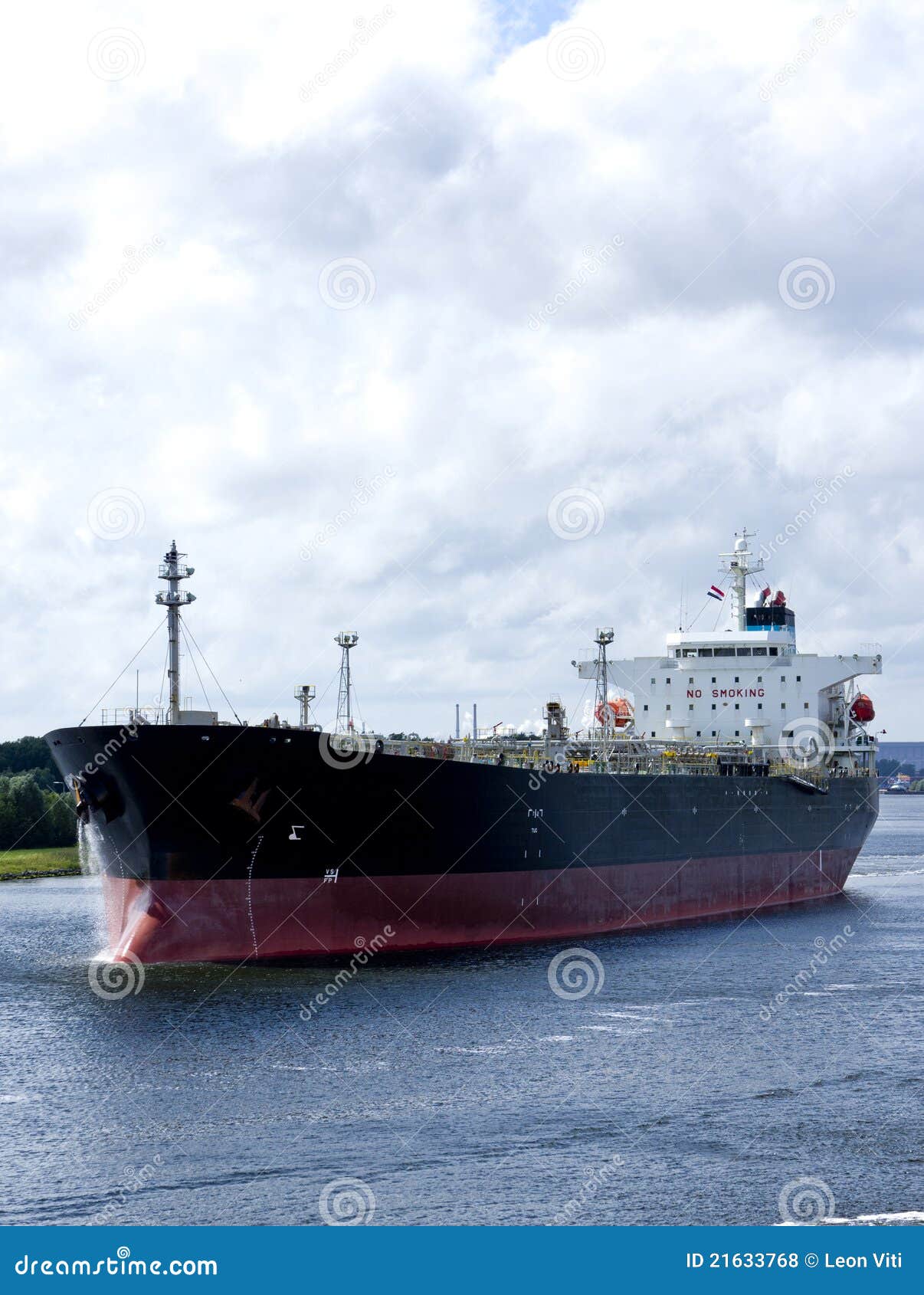 Oil tanker ship stock photo. Image of global, harbor 21633768