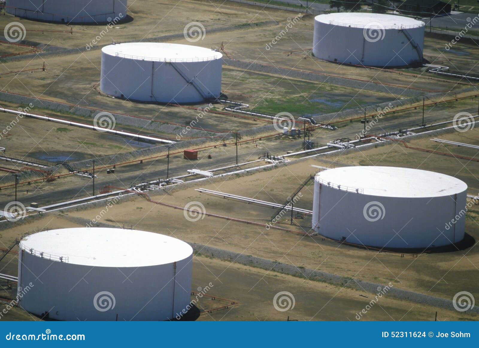 Oil tanks, NJ editorial stock image. Image of environmentalism 52311624