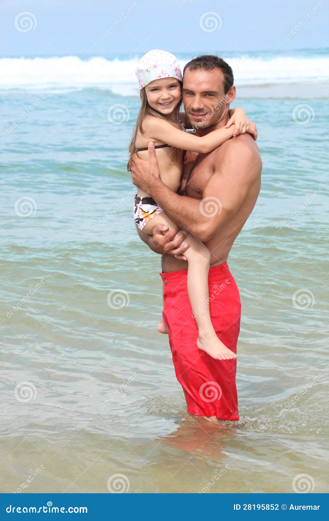 дочка с папой на голом пляже фото 91