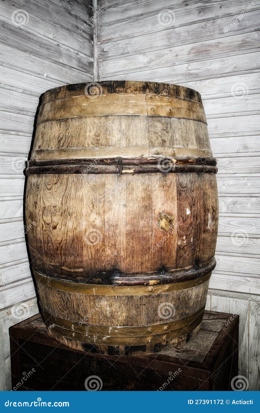 Old Antique Decorative Wood Whisky Barrel Stock Photo Image of drum, fermenting 27391172