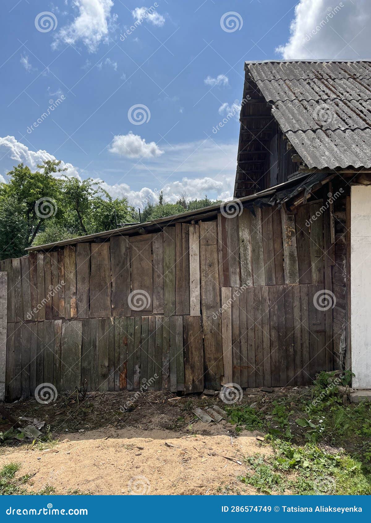 Old barn stock image. Image of roof, transport, ruins 286574749