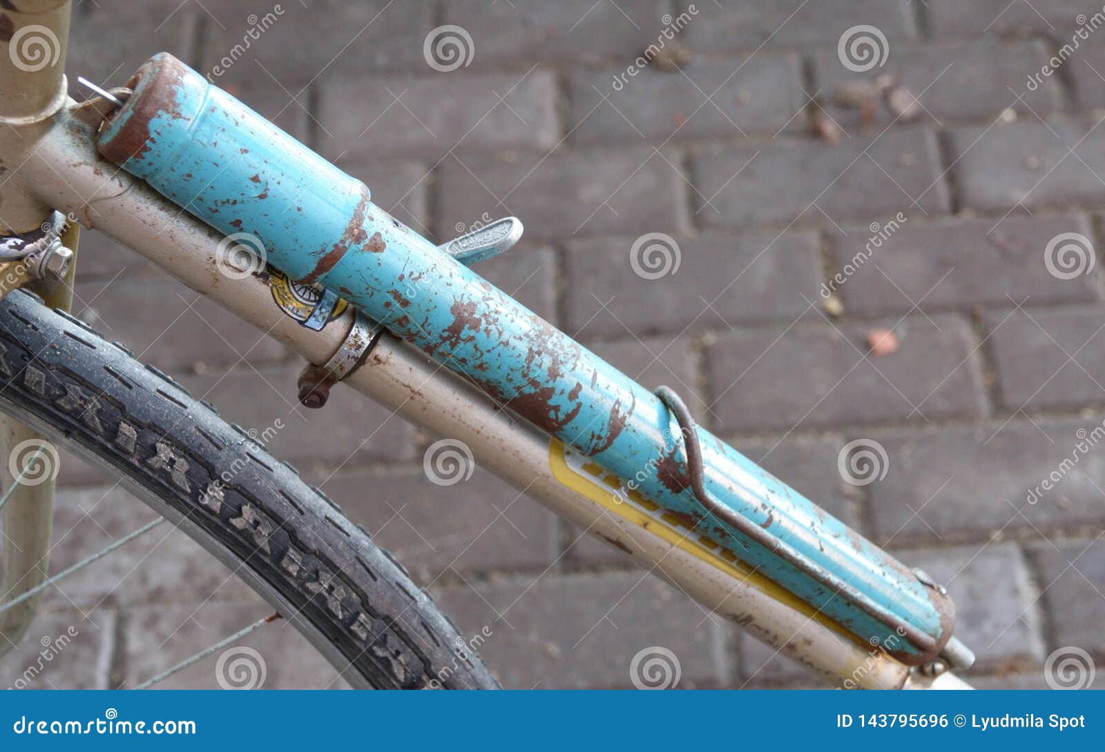 old bicycle pump