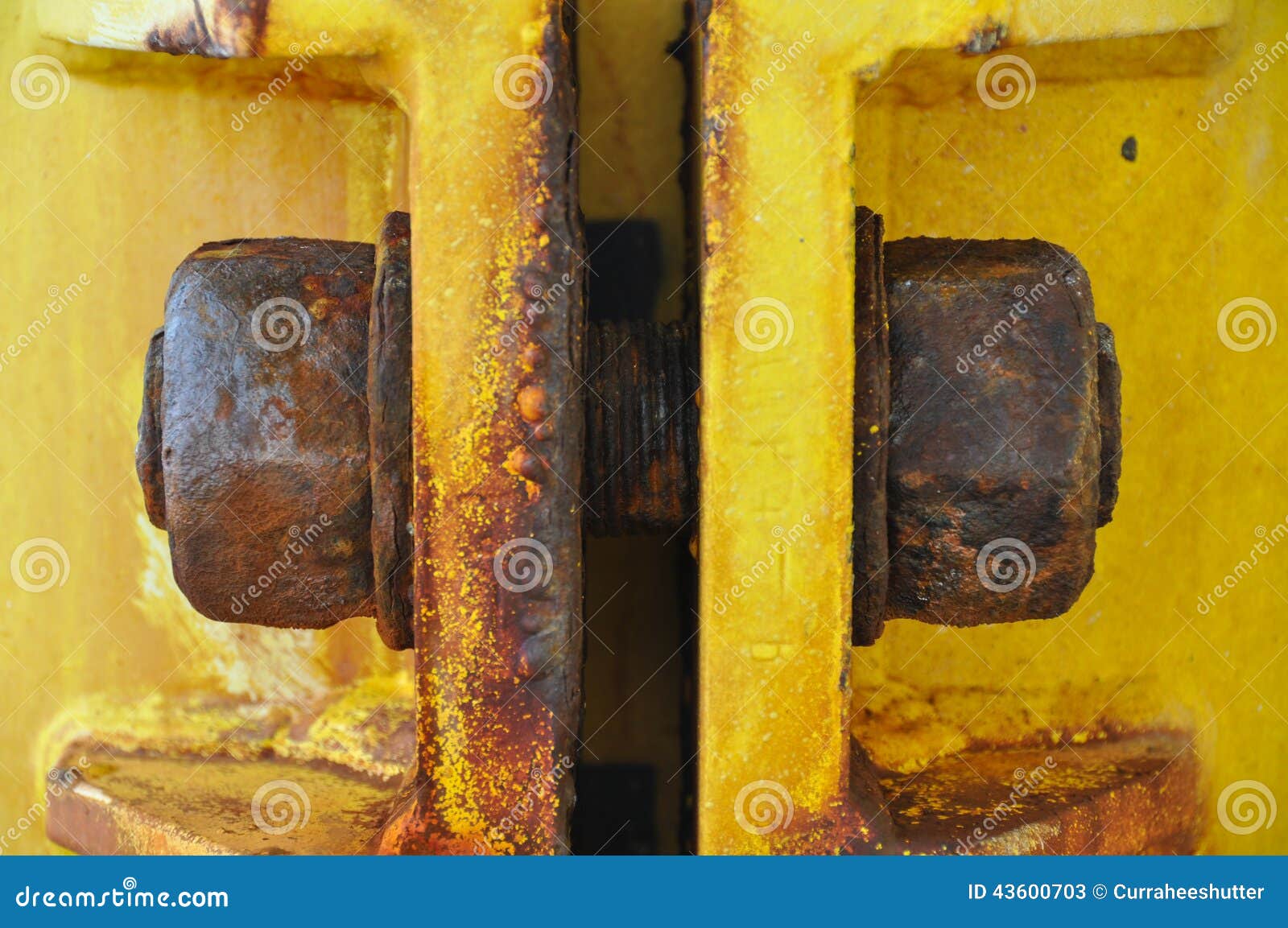 Old Bolt of Construction Platform in the Gulf, Many Rust on the Bolt