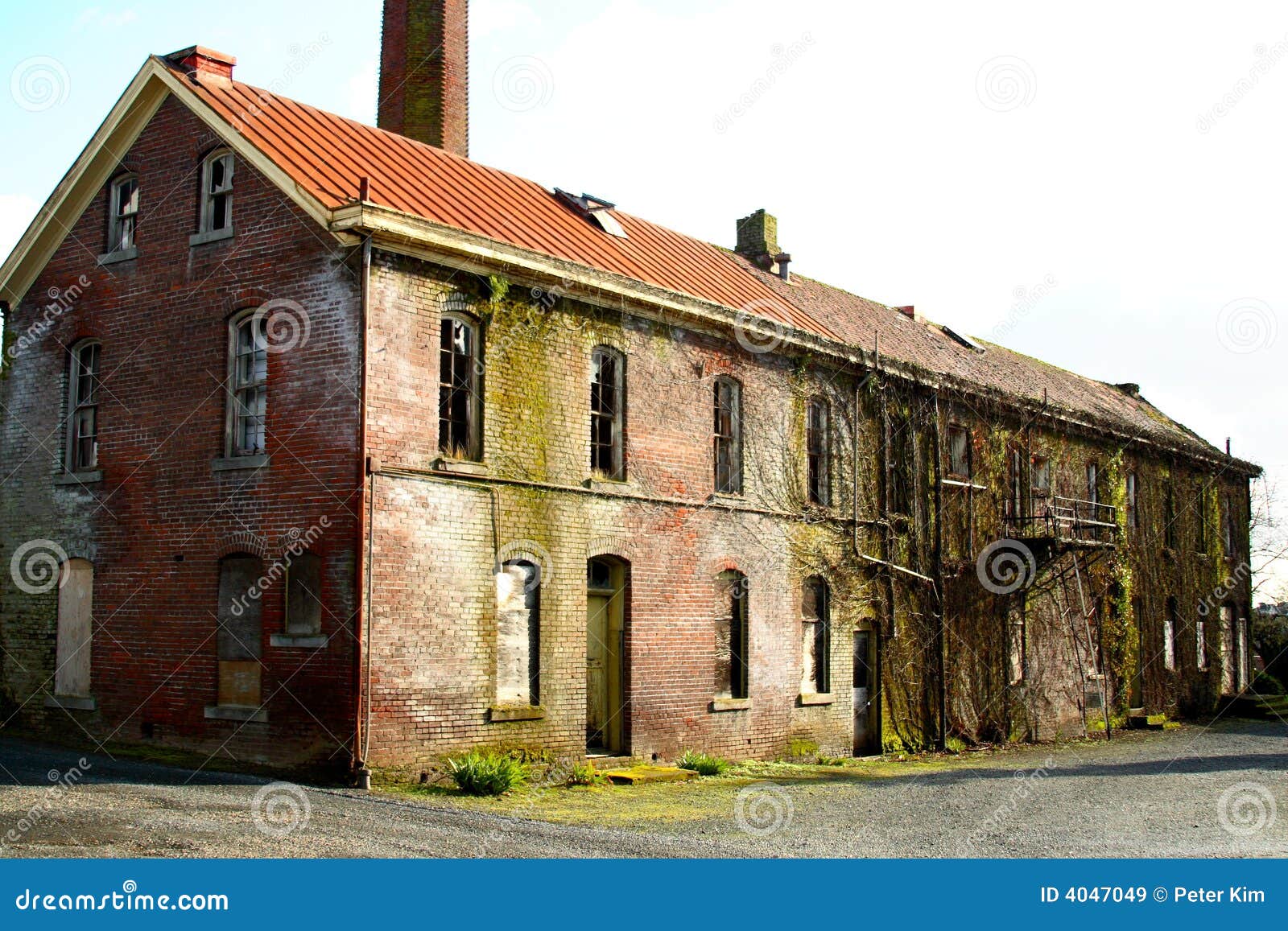 Old Brick Building stock image. Image of historic, abandoned 4047049