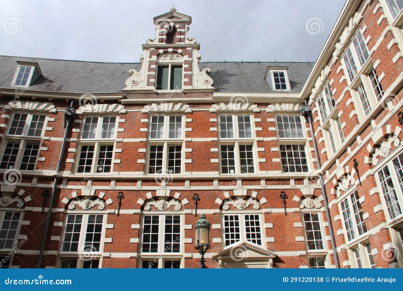 old brick hall (bushuis - oost-indisch huis) - amsterdam - netherlands