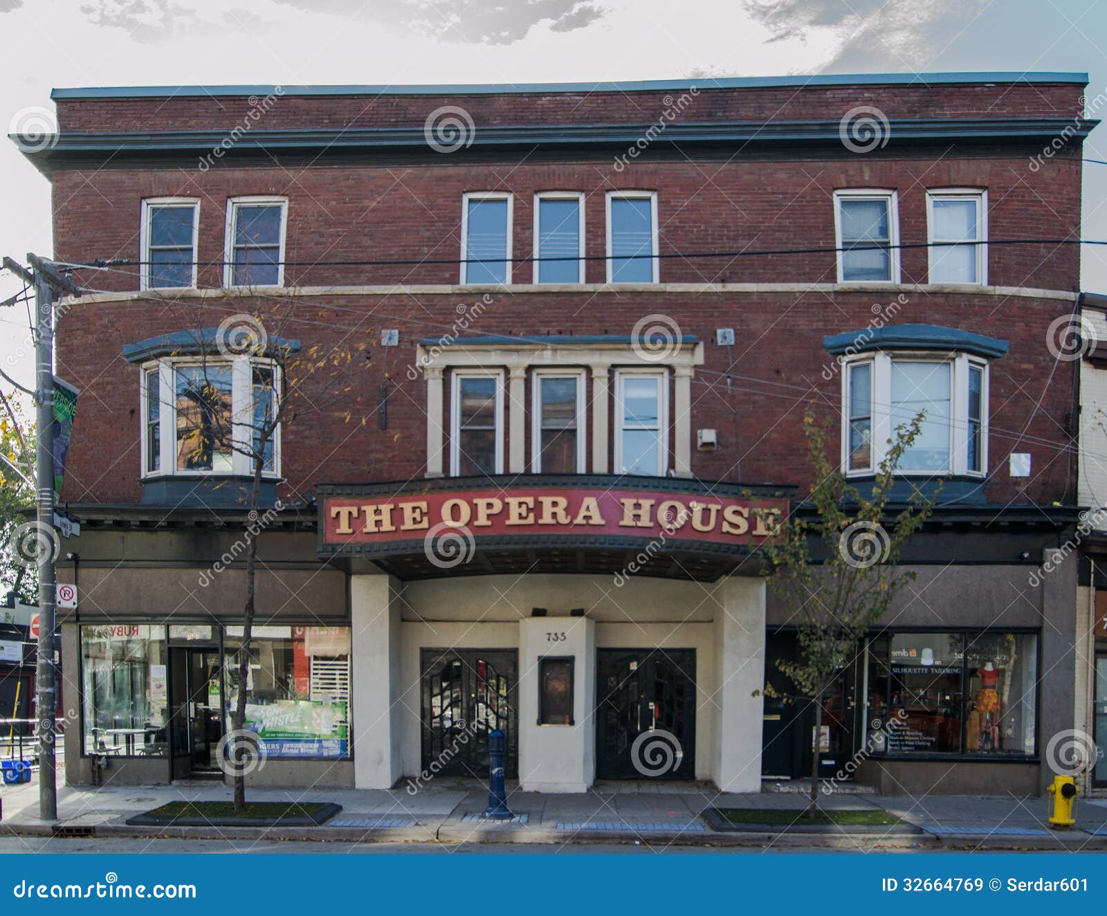 Old building editorial stock image. Image of opera, brick 32664769