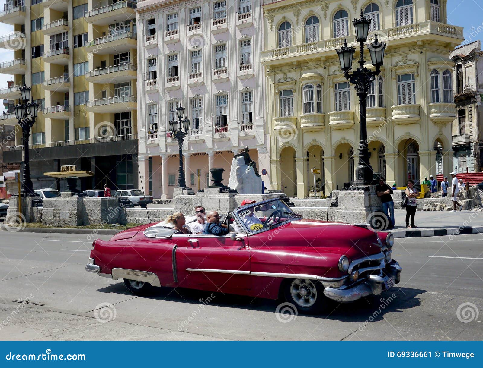 Old car in Havana, Cuba editorial photo. Image of latin 69336661