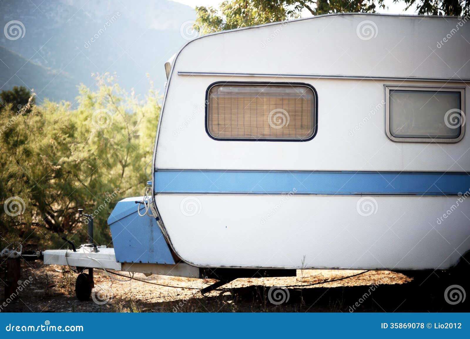Old caravan stock photo. Image of travel, mobile, outdoors - 35869078