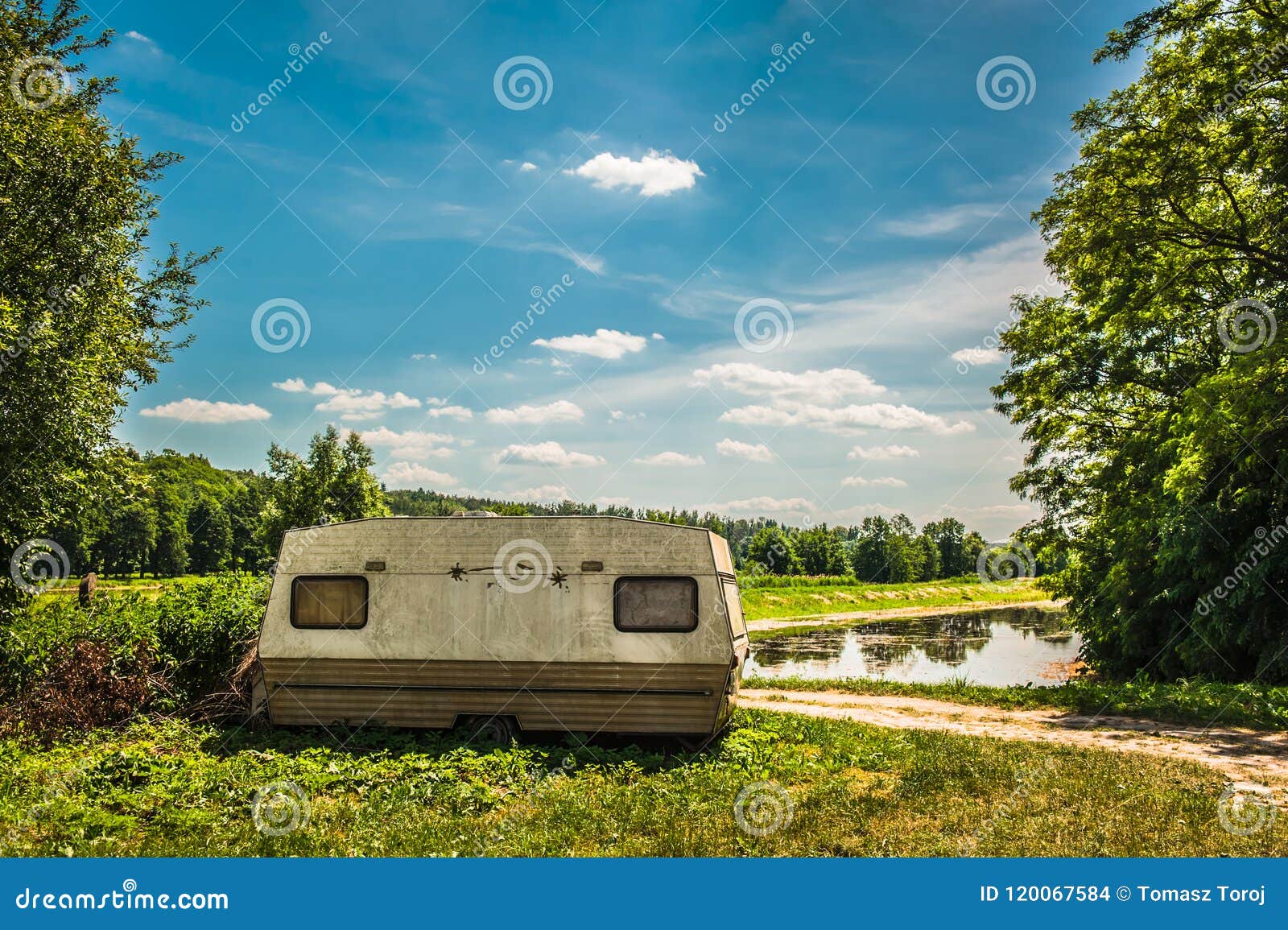 Old Caravan Standing Next To the Road Stock Photo - Image of caravan ...