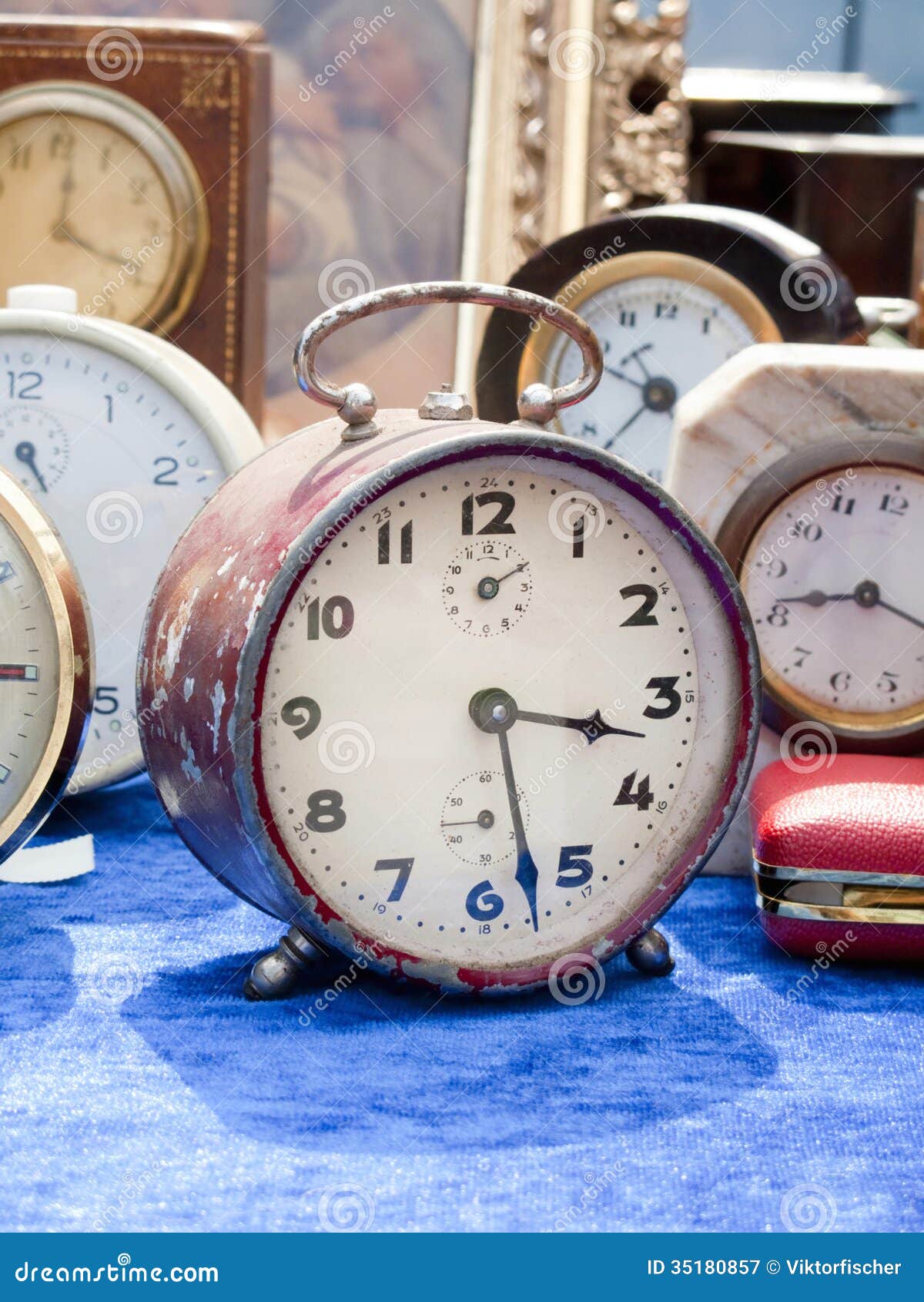 Old clocks at flea market stock image. Image of dirty 35180857