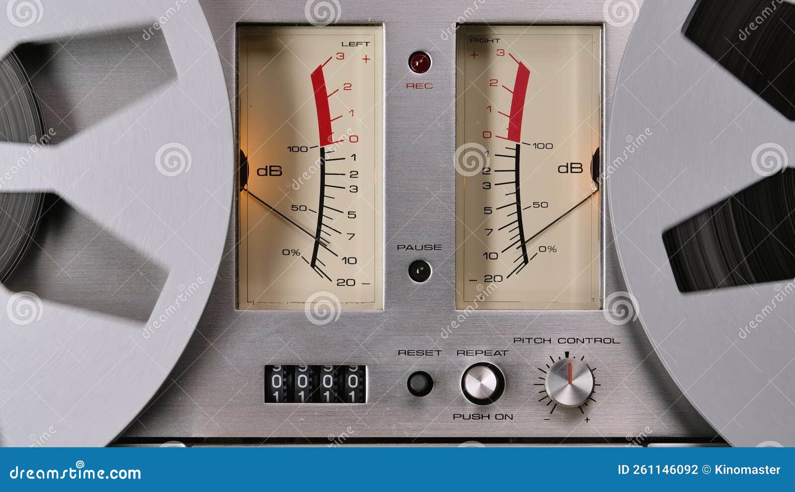 https://thumbs.dreamstime.com/z/old-coil-tape-recorder-magnetic-reels-controls-panel-dashboard-measuring-scale-arrows-metallic-color-vintage-music-261146092.jpg