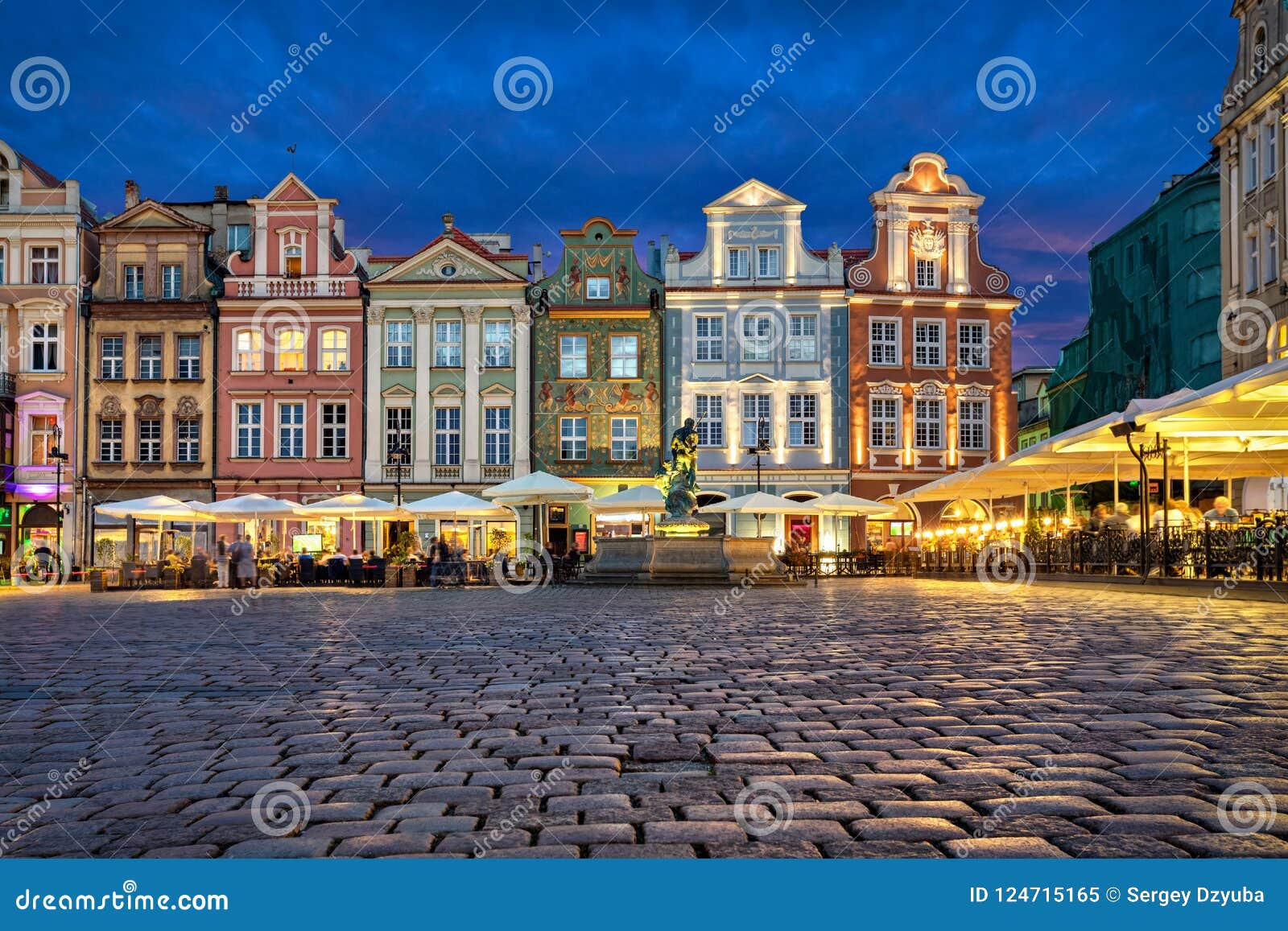 old colorful houses on stary rynek square in poznan,