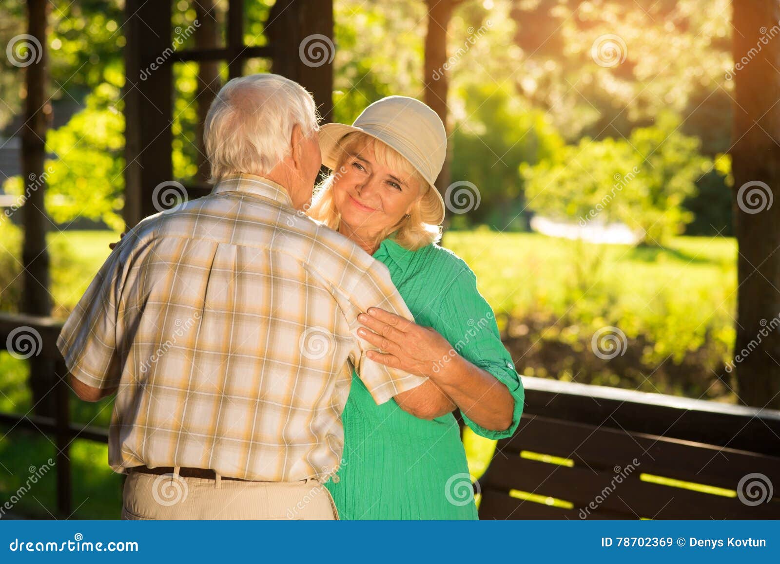 Old romance. Old couple Jane Dave.