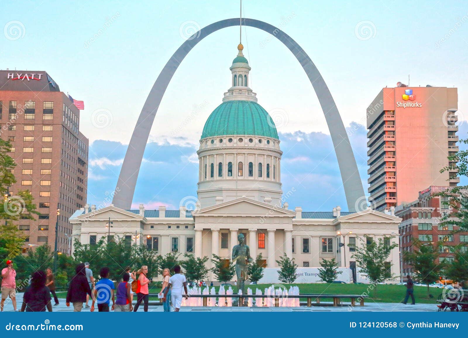 Old Courthouse At Gateaway Arch National Park, St. Louis, MO Editorial Stock Photo - Image of ...