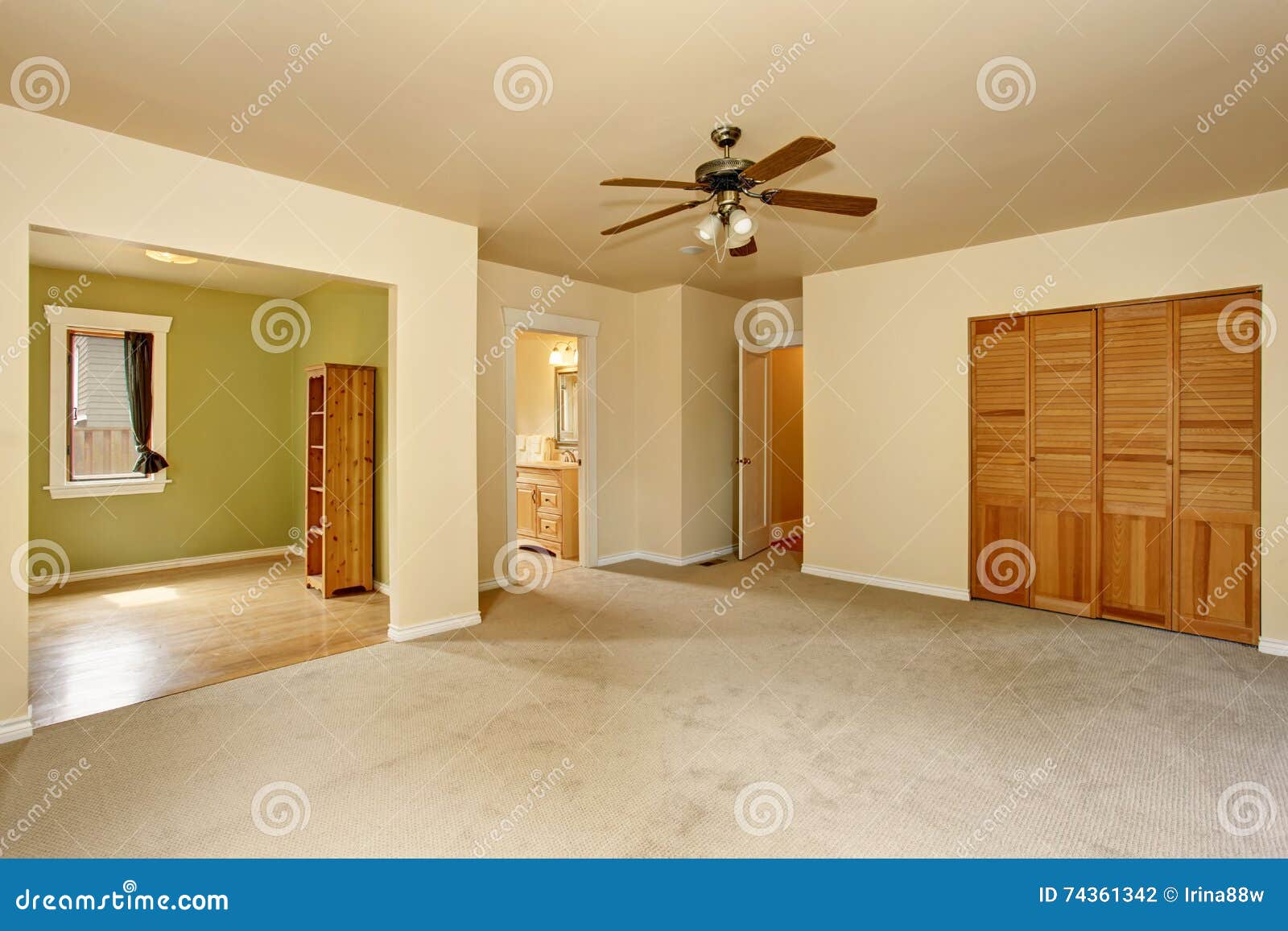 Old Craftsman Style House with Beige Interior Paint. Stock Photo - Image of  beige, real: 74361342