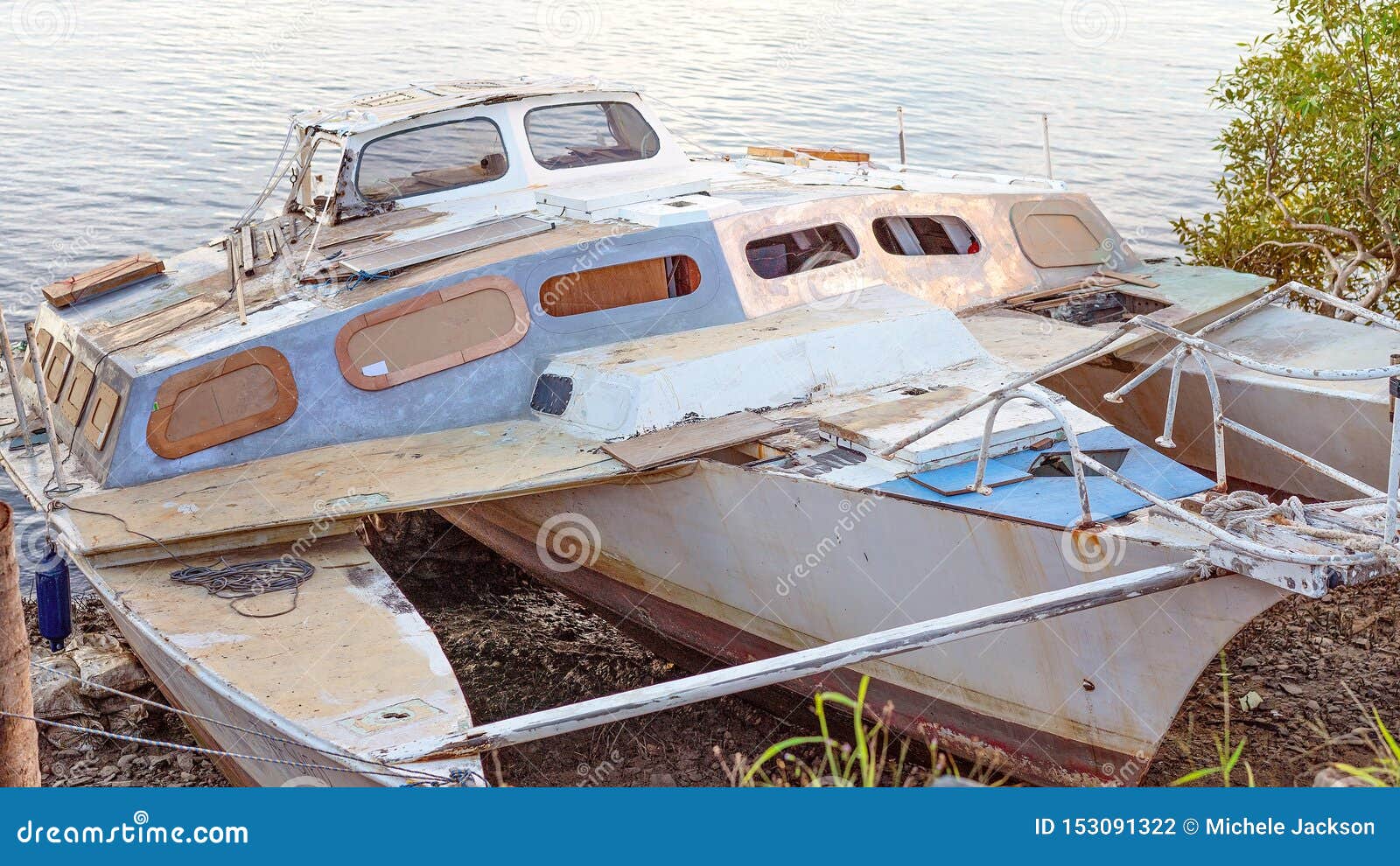 abandoned catamaran for sale near new south wales