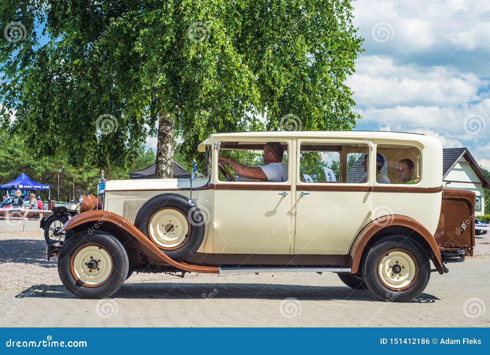 Download 698 Vintage Car Side View Yellow Photos Free Royalty Free Stock Photos From Dreamstime PSD Mockup Templates