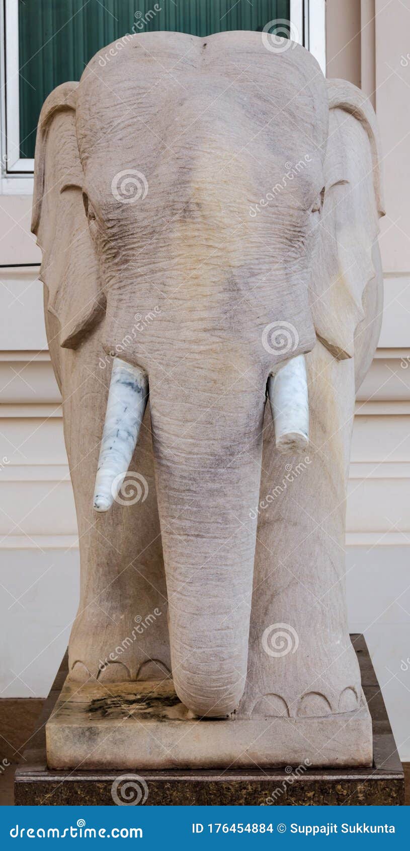 Old Elephant Statue in Thai Temple, Thailand Stock Photo - Image of ...