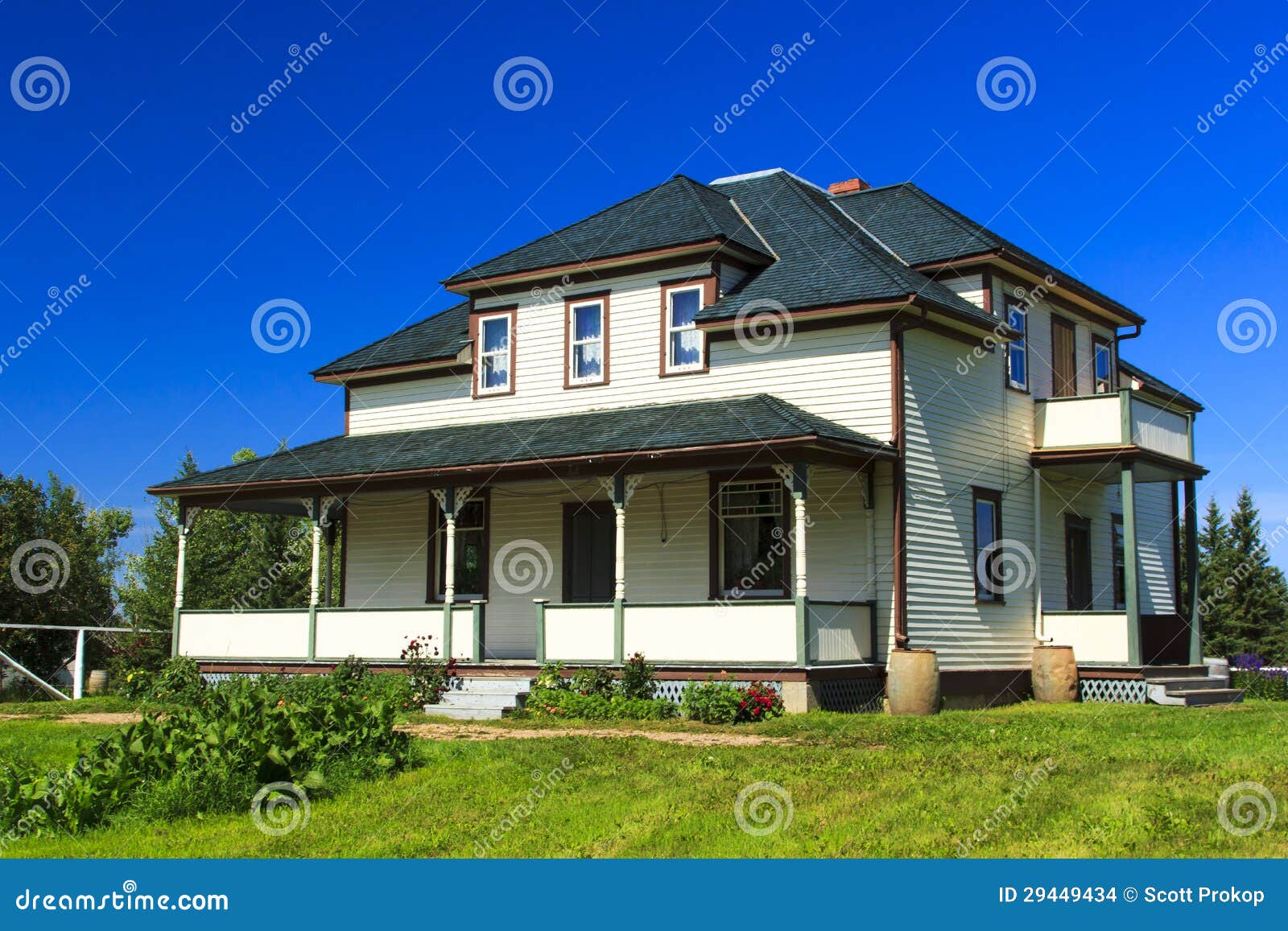 Old Farm House stock photo. Image of building, exterior 29449434