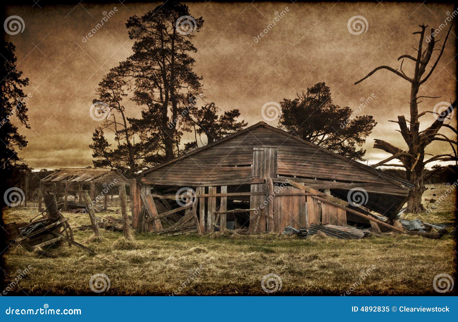 Old farmhouse stock image. Image of abandoned, house, rural - 4892835