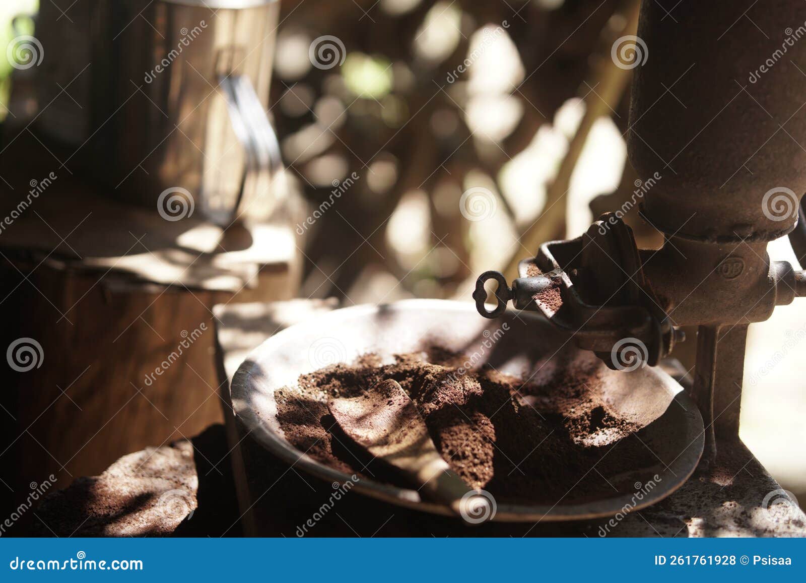 Old Fashioned Antique Vintage Grinding Coffee Grinder Machine Stock