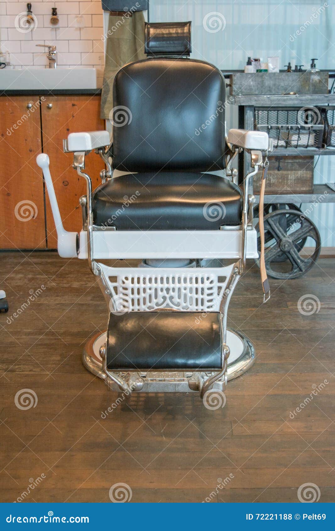Old Fashioned Barber S Chair Stock Photo Image of wooden, empty 72221188