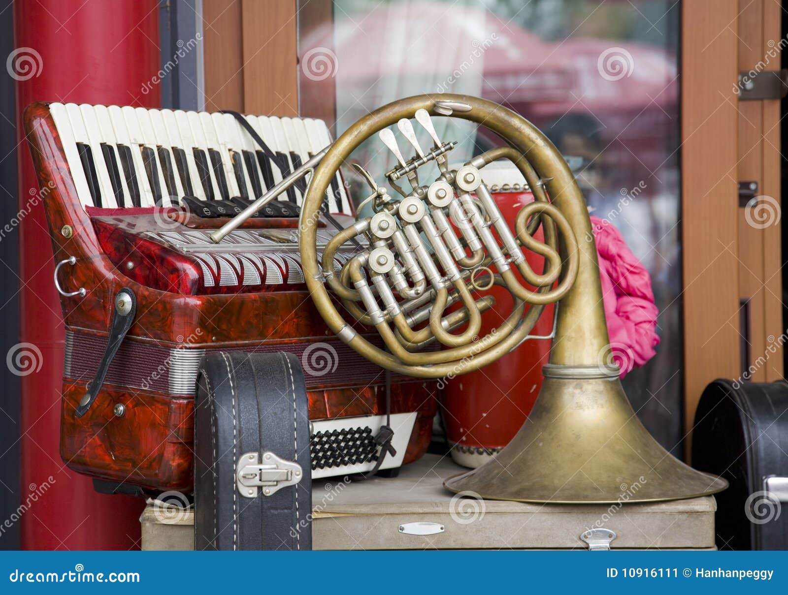 Sunday nicotine like that Old-fashioned Musical Instrument Stock Image - Image of obsolete, merchandise: 10916111 Sunday nicotine like that Old-fashioned Musical Instrument Stock Image - Image of obsolete, merchandise: 10916111