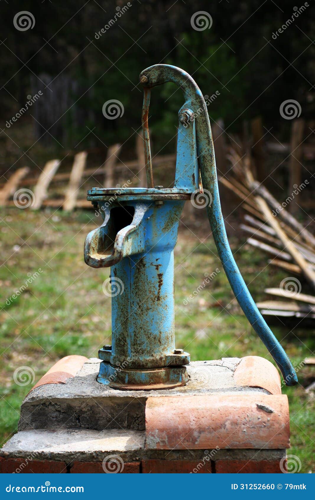 Old Fashioned Water Pump Stock Photo Image 31252660 focus for Old Fashioned Water Pump for reference